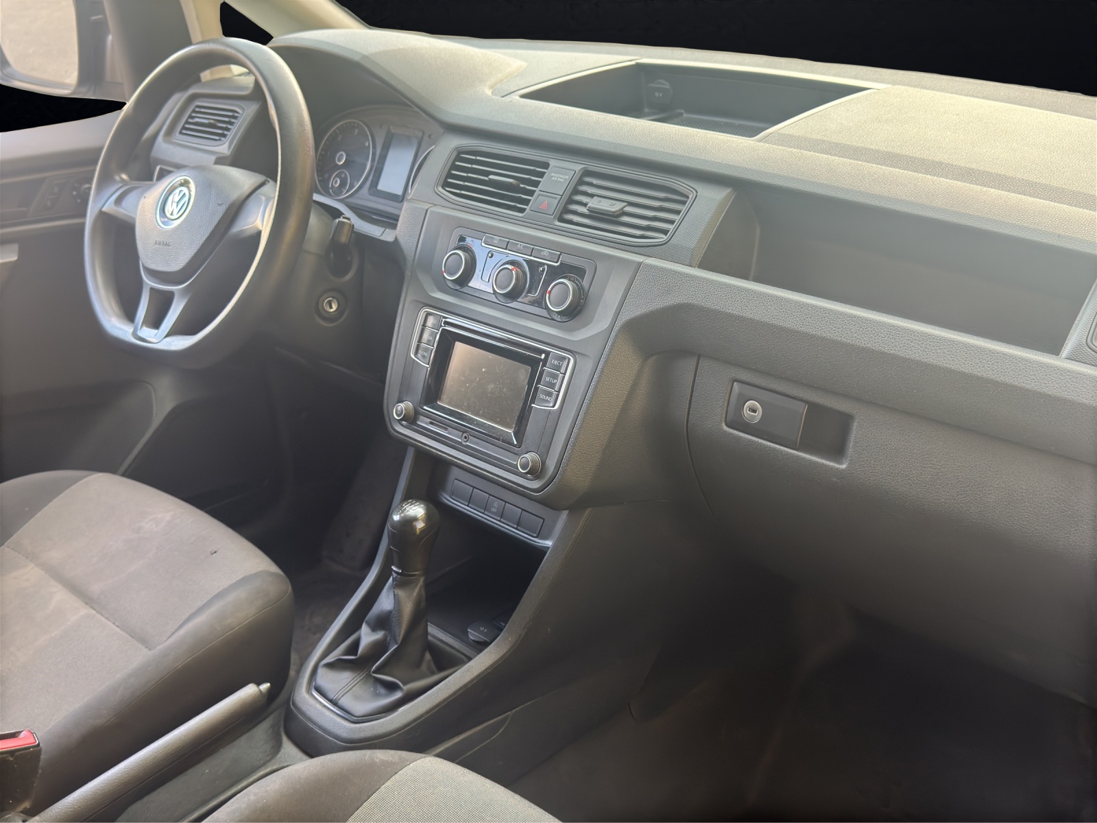 VW Caddy Maxi 2.0TDI Entry BlueMotion Technology-image-9