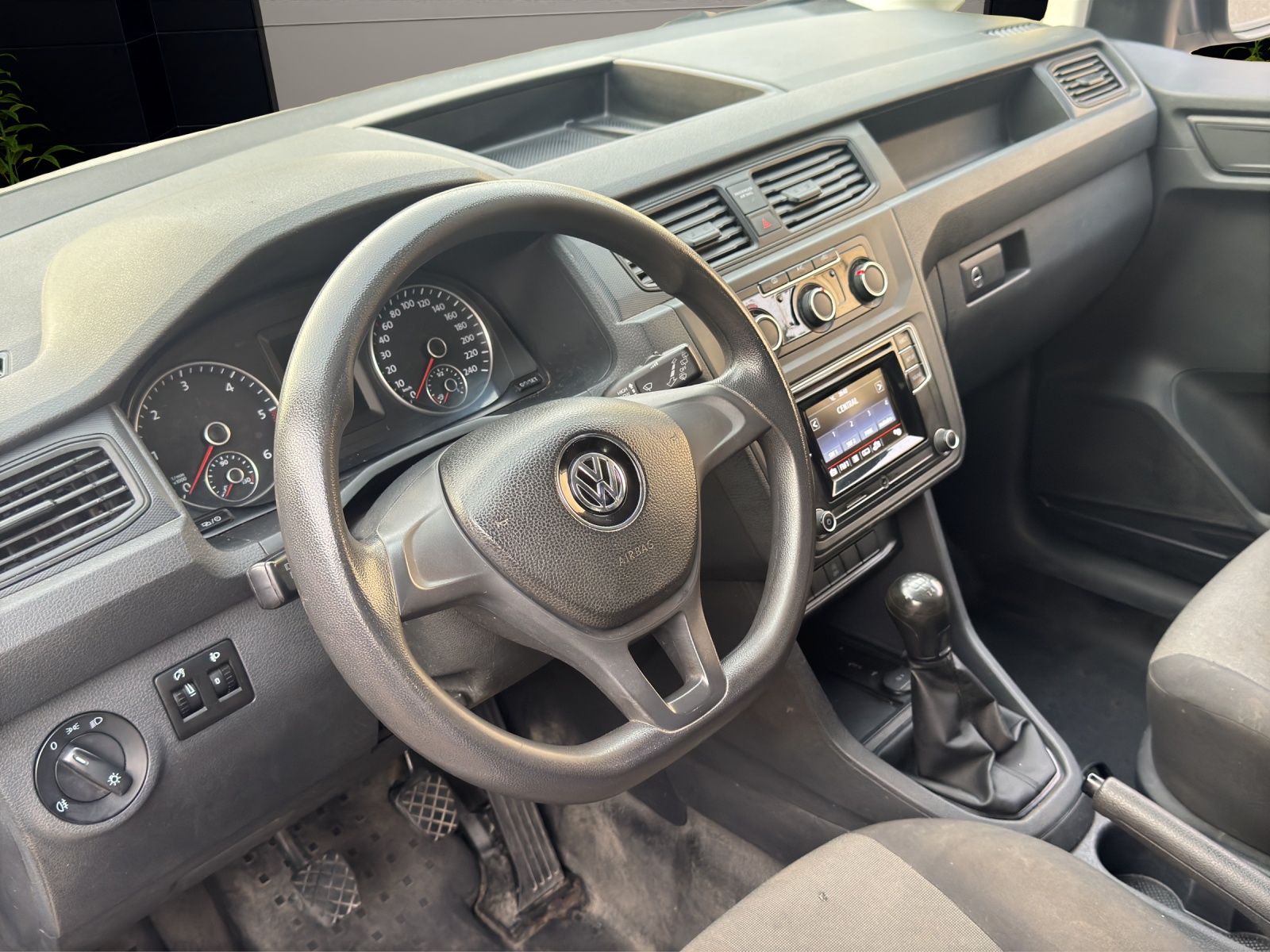 VW Caddy Maxi 2.0TDI Entry BlueMotion Technology-image-10