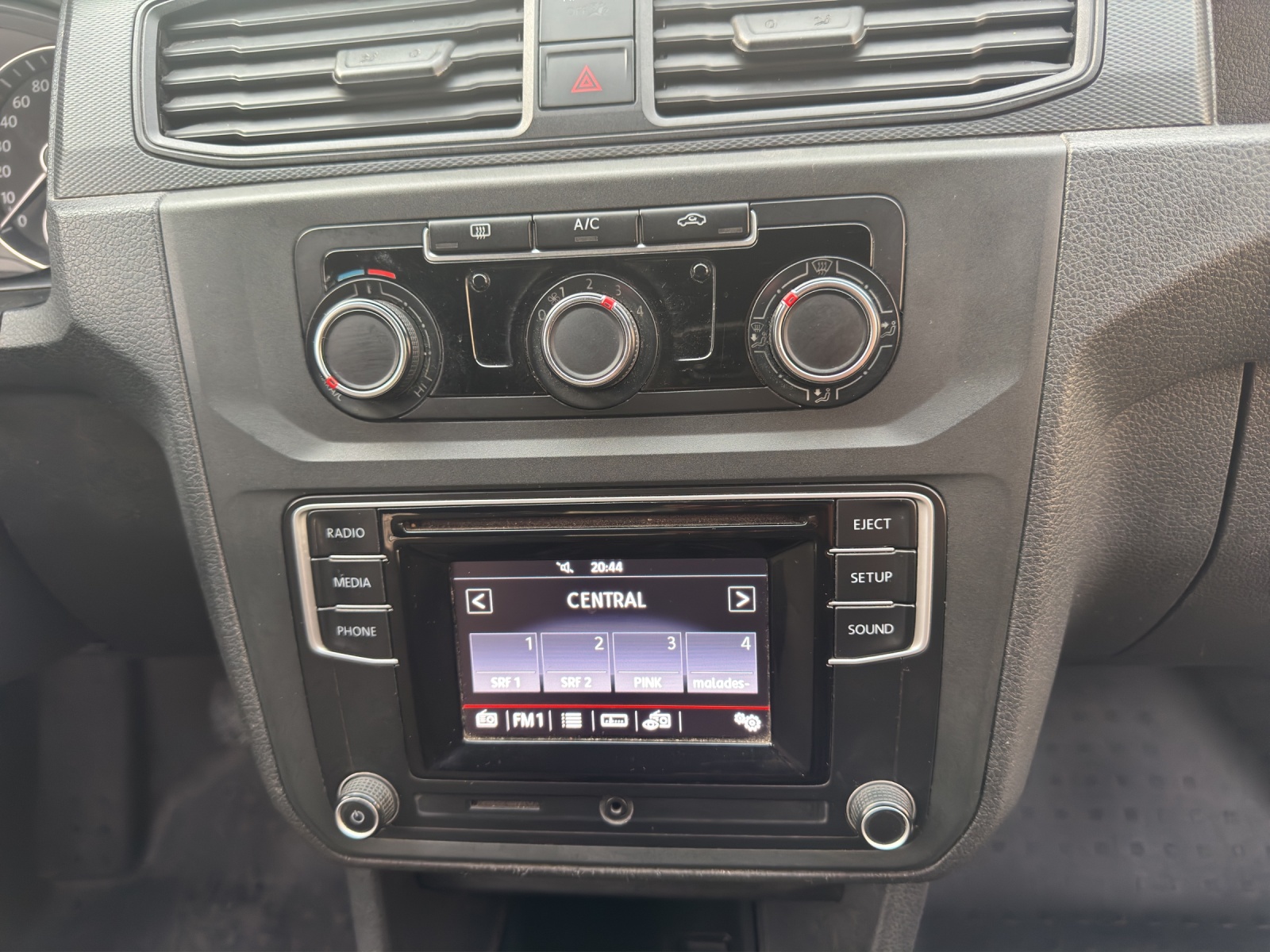 VW Caddy Maxi 2.0TDI Entry BlueMotion Technology-image-12