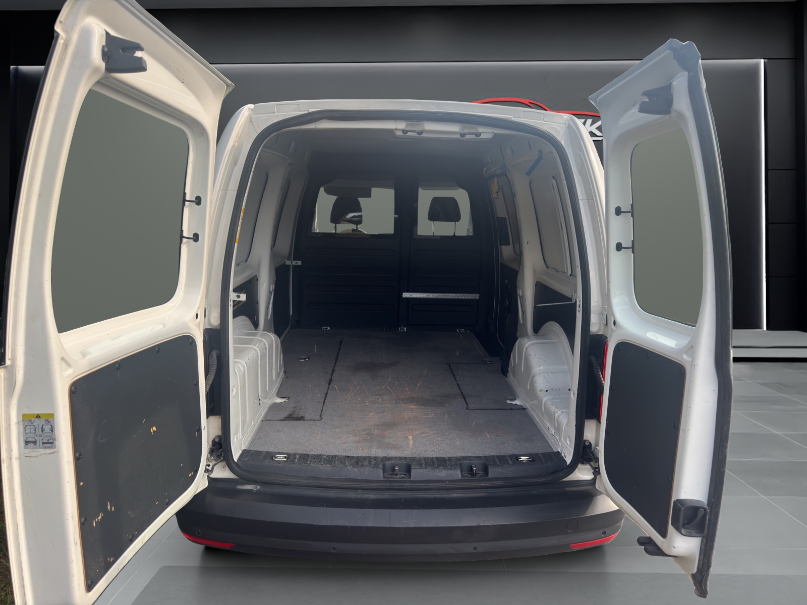 VW Caddy Maxi 2.0TDI Entry BlueMotion Technology-image-13