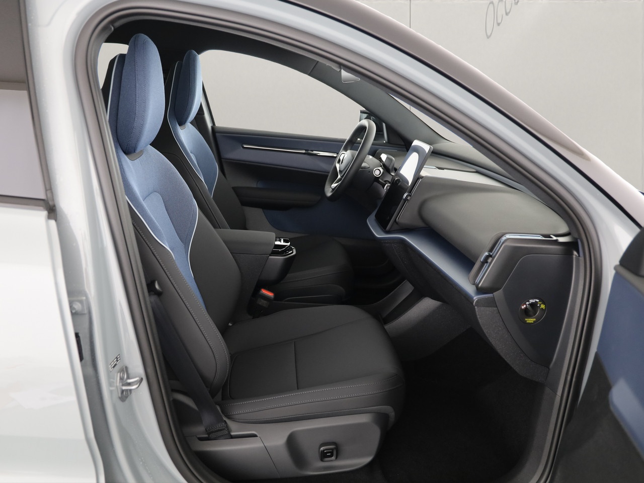 VOLVO EX30 CC E60 Twin Performance AWD-image-6