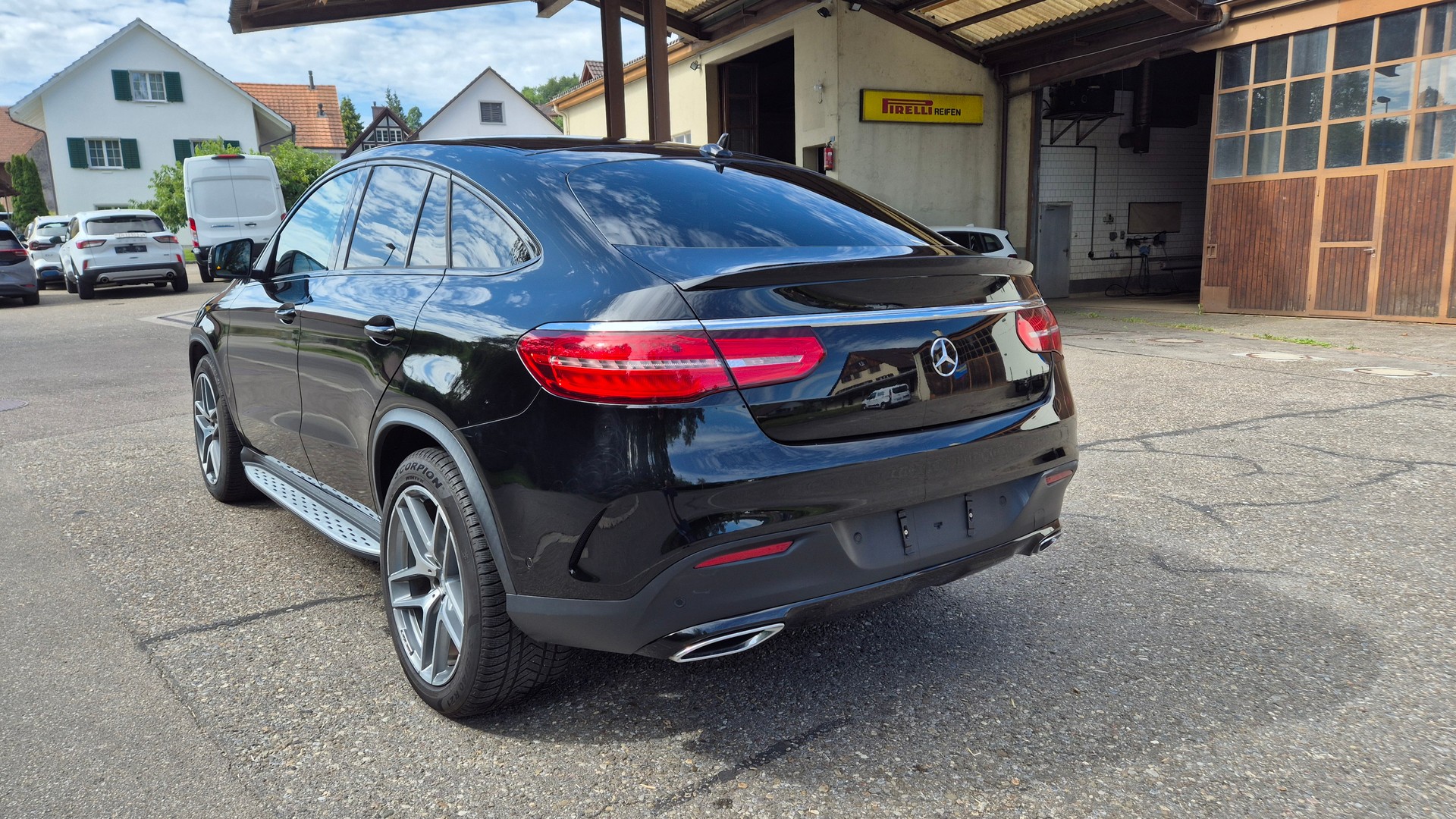 MERCEDES-BENZ GLE Coupé 350 d 4Matic 9G-Tronic-showroom-element-2