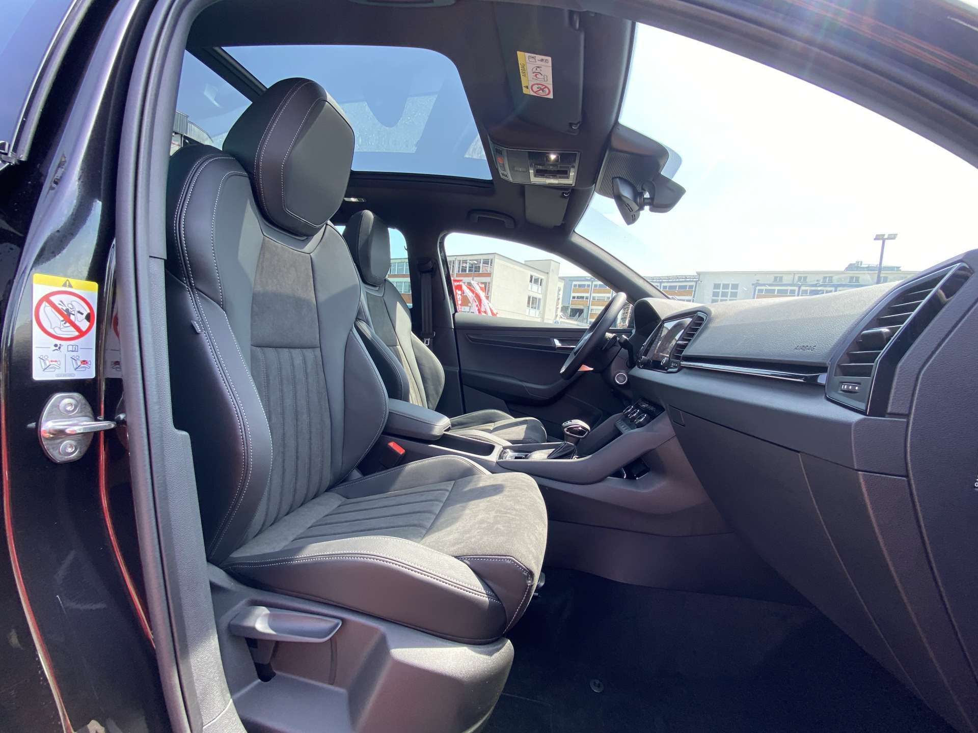 SKODA Karoq 2.0 TSi SportLine 4x4 DSG-Automat-image-10