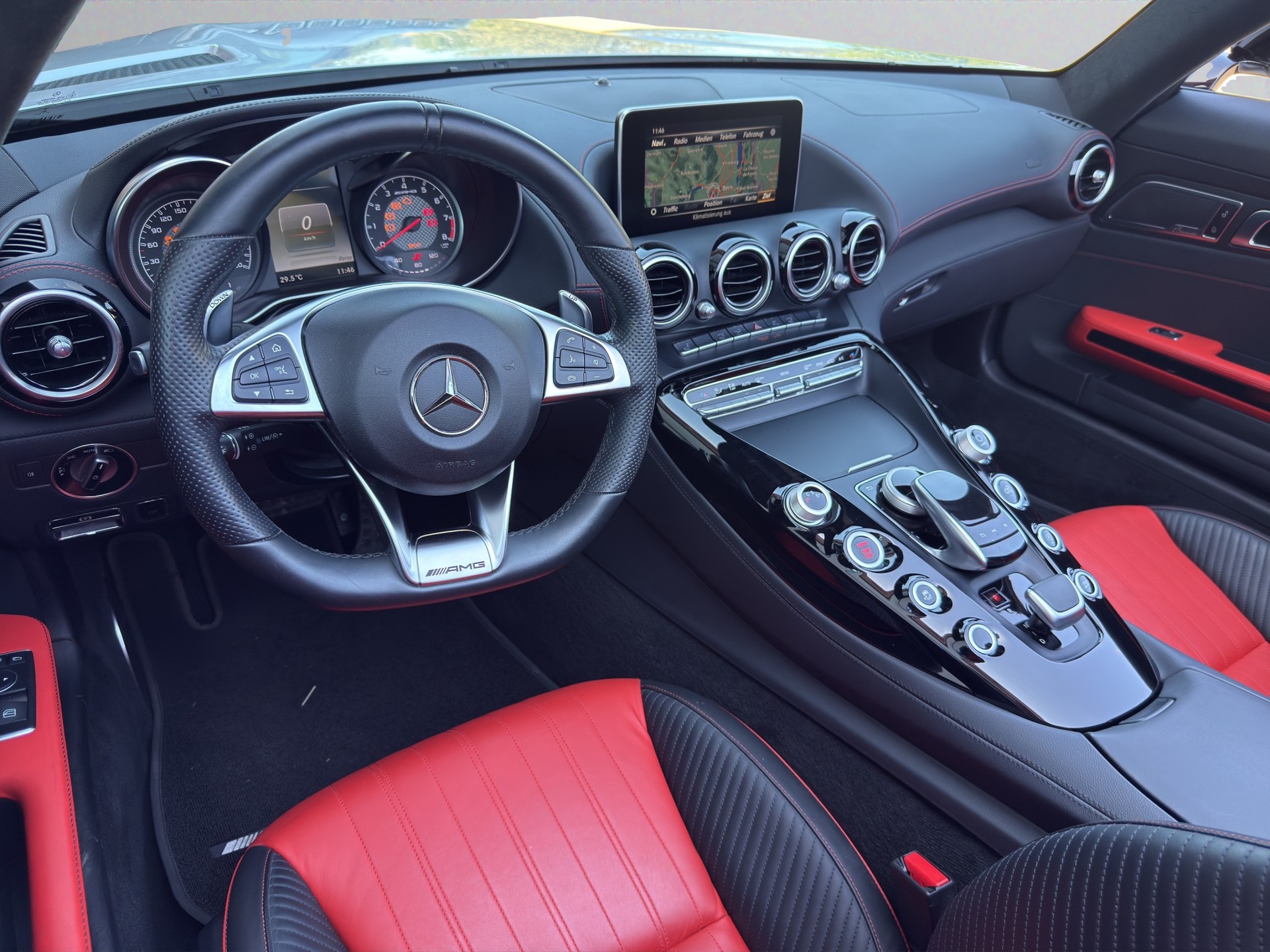 MERCEDES-BENZ AMG GT Roadster Speedshift DCT-image-9