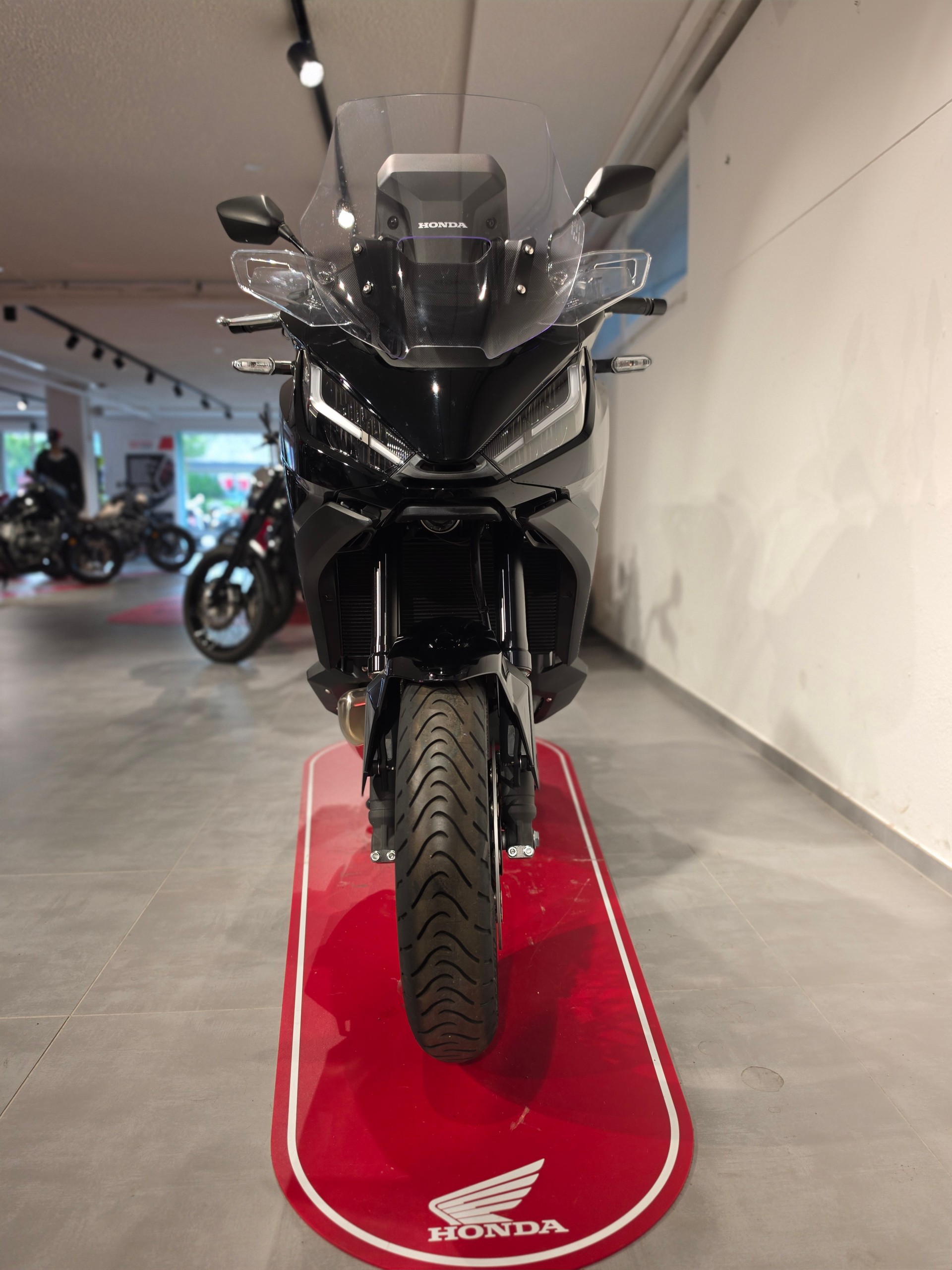 HONDA NT 1100 DCT-image-1