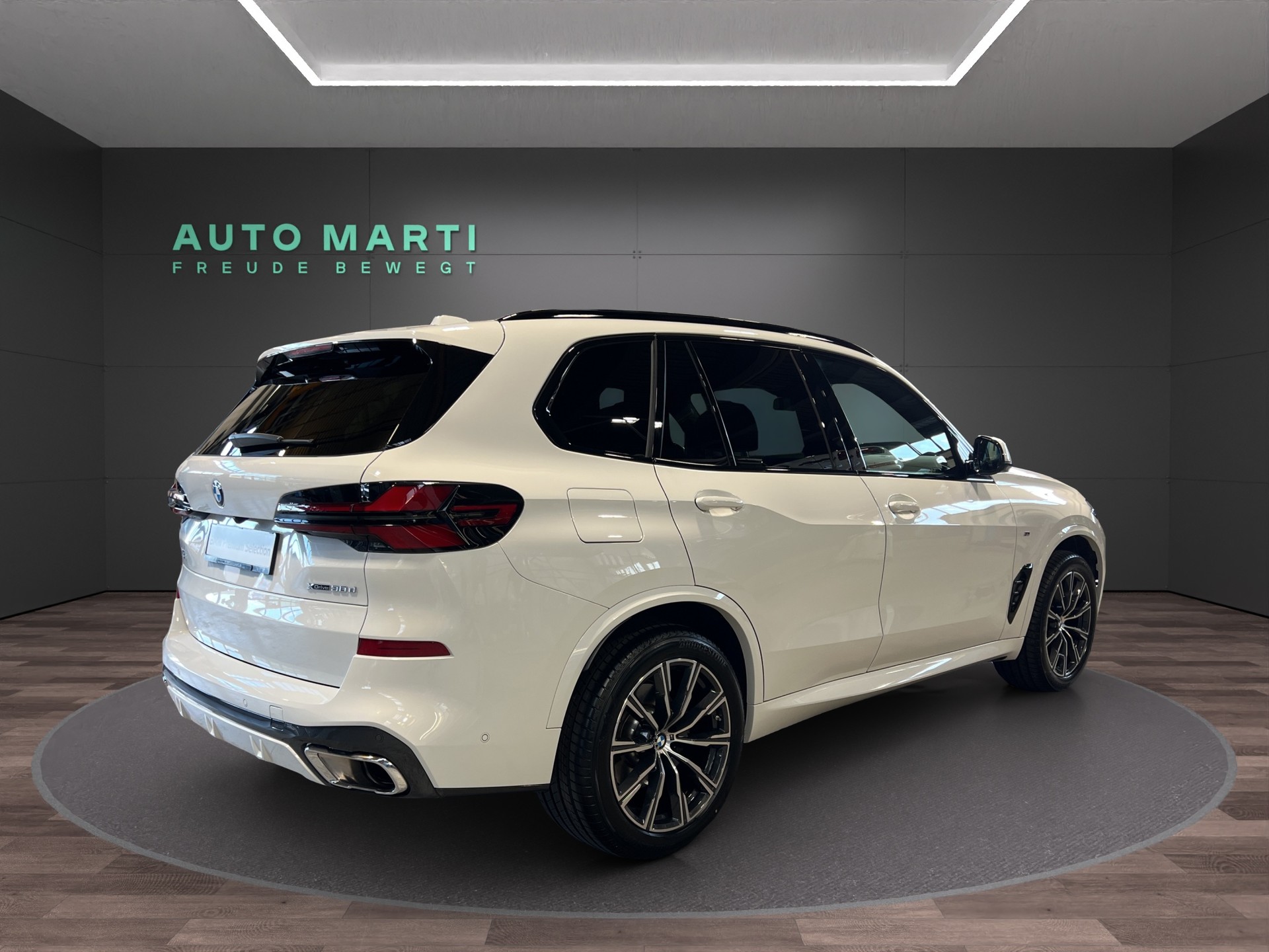 BMW X5 30d xDrive M Sport-showroom-element-3