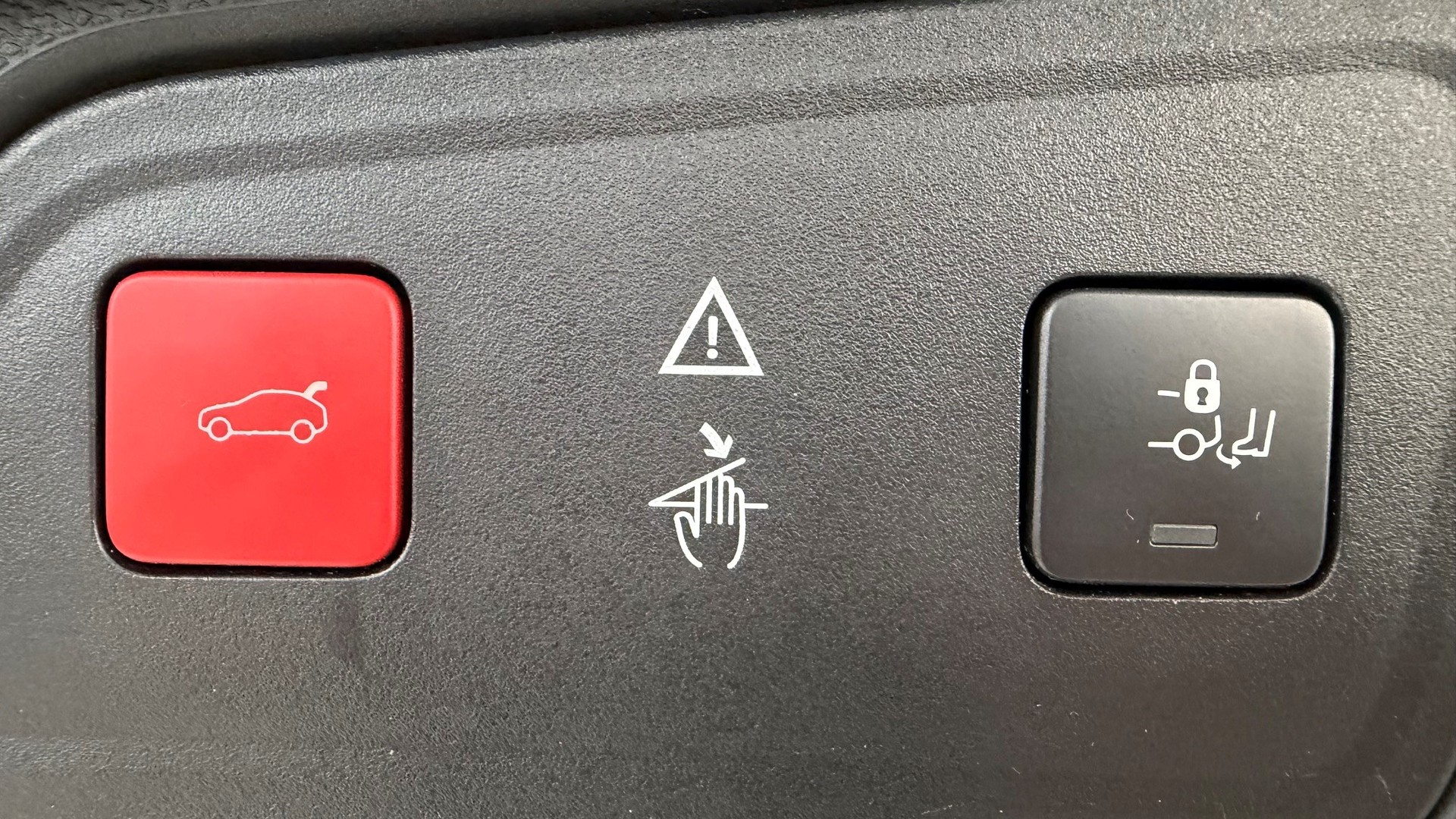 PEUGEOT 3008 2.0 BlueHDi 180 GT-image-15