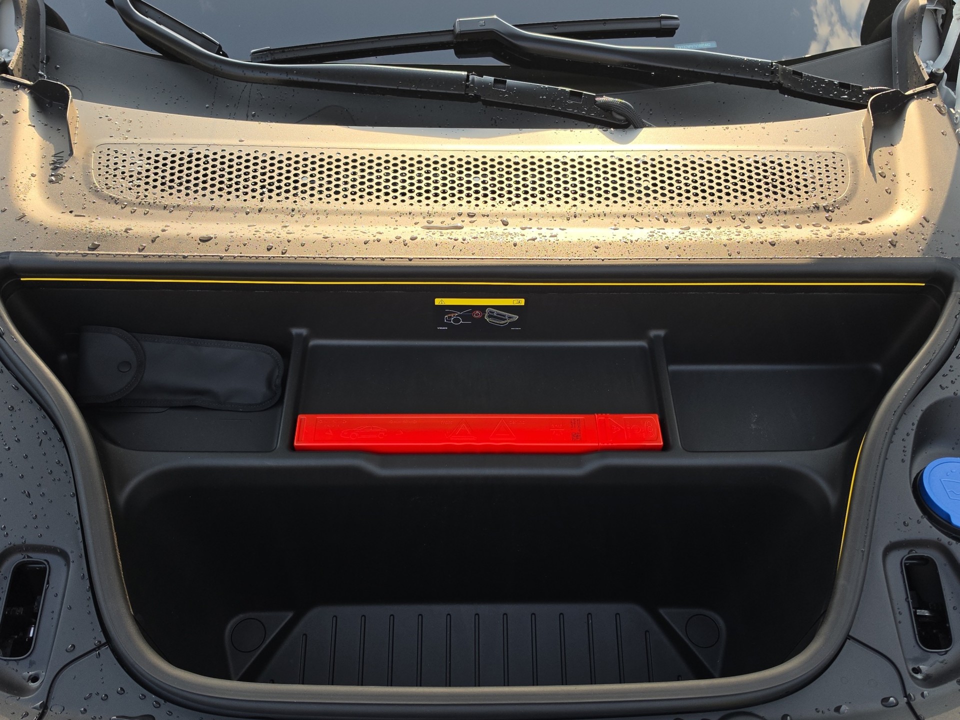 VOLVO EX60 Twin Ultra AWD-image-20