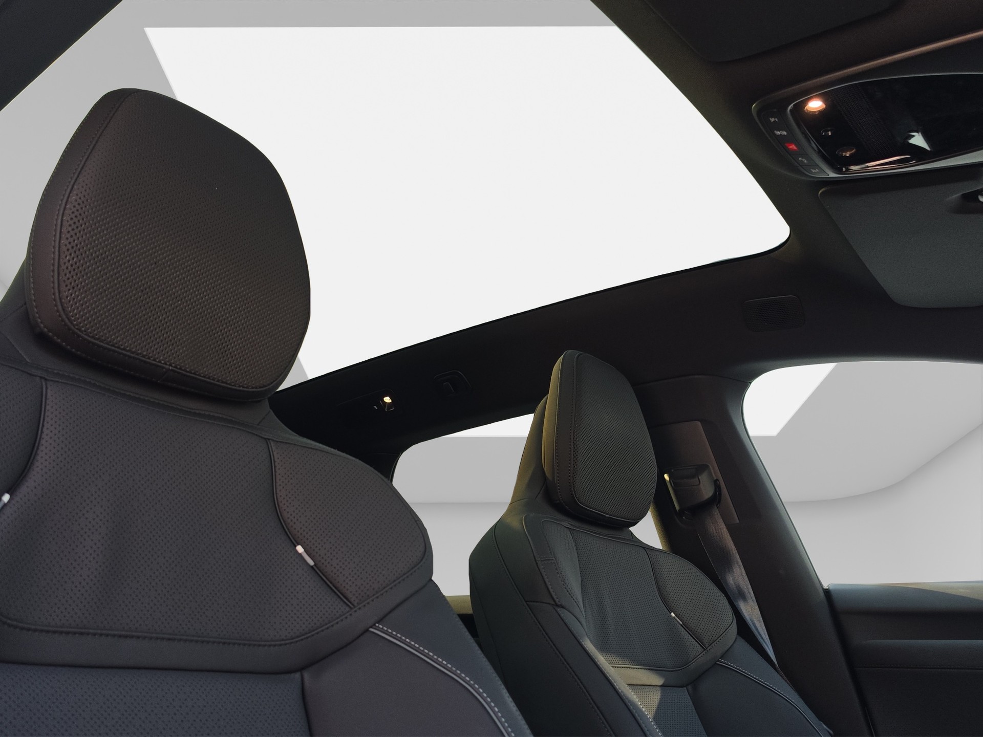 VOLVO EX60 Twin Ultra AWD-image-16