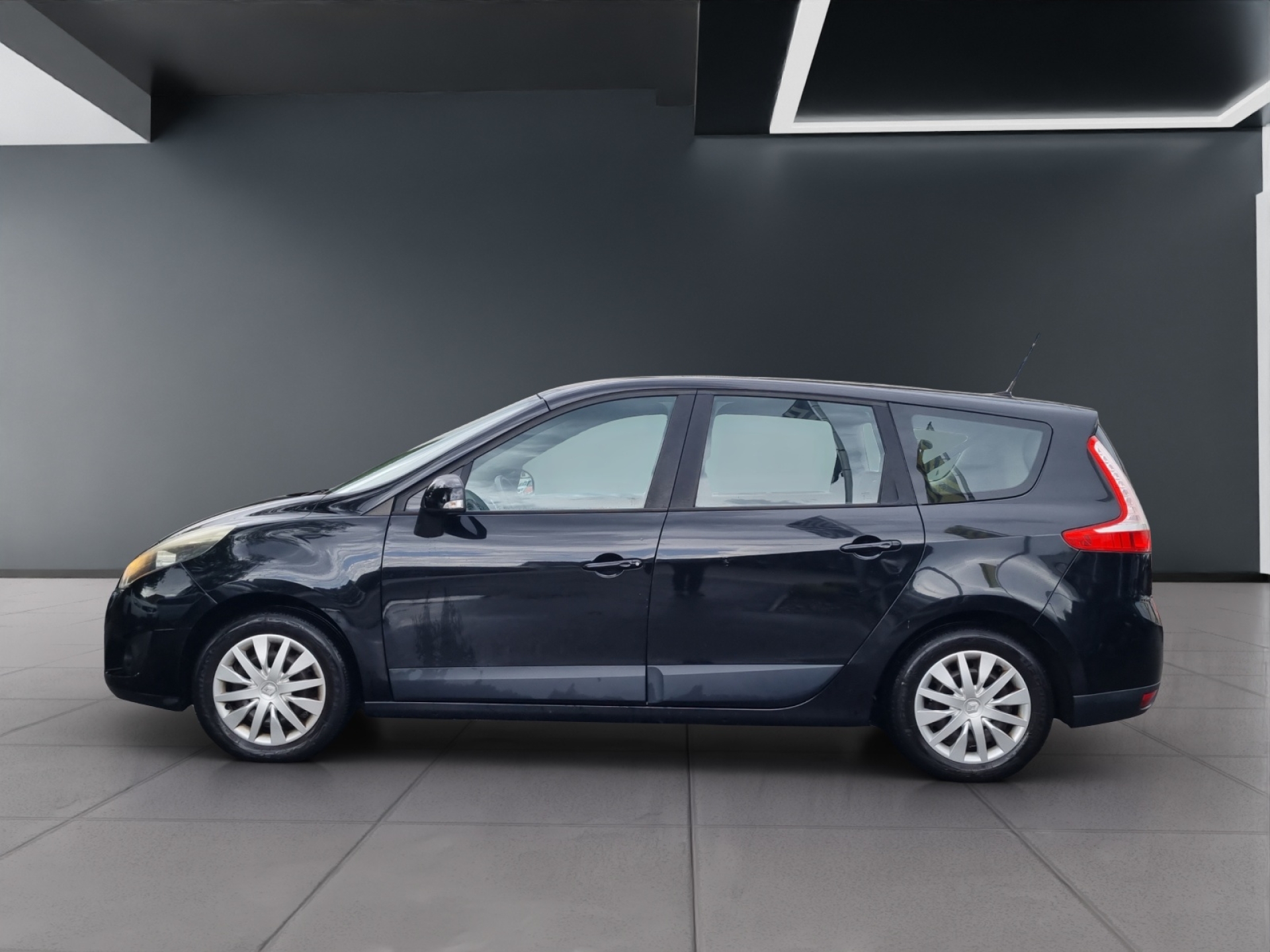 RENAULT Grand Scénic 1.4 TCe 130 Expression 7P-showroom-element-1
