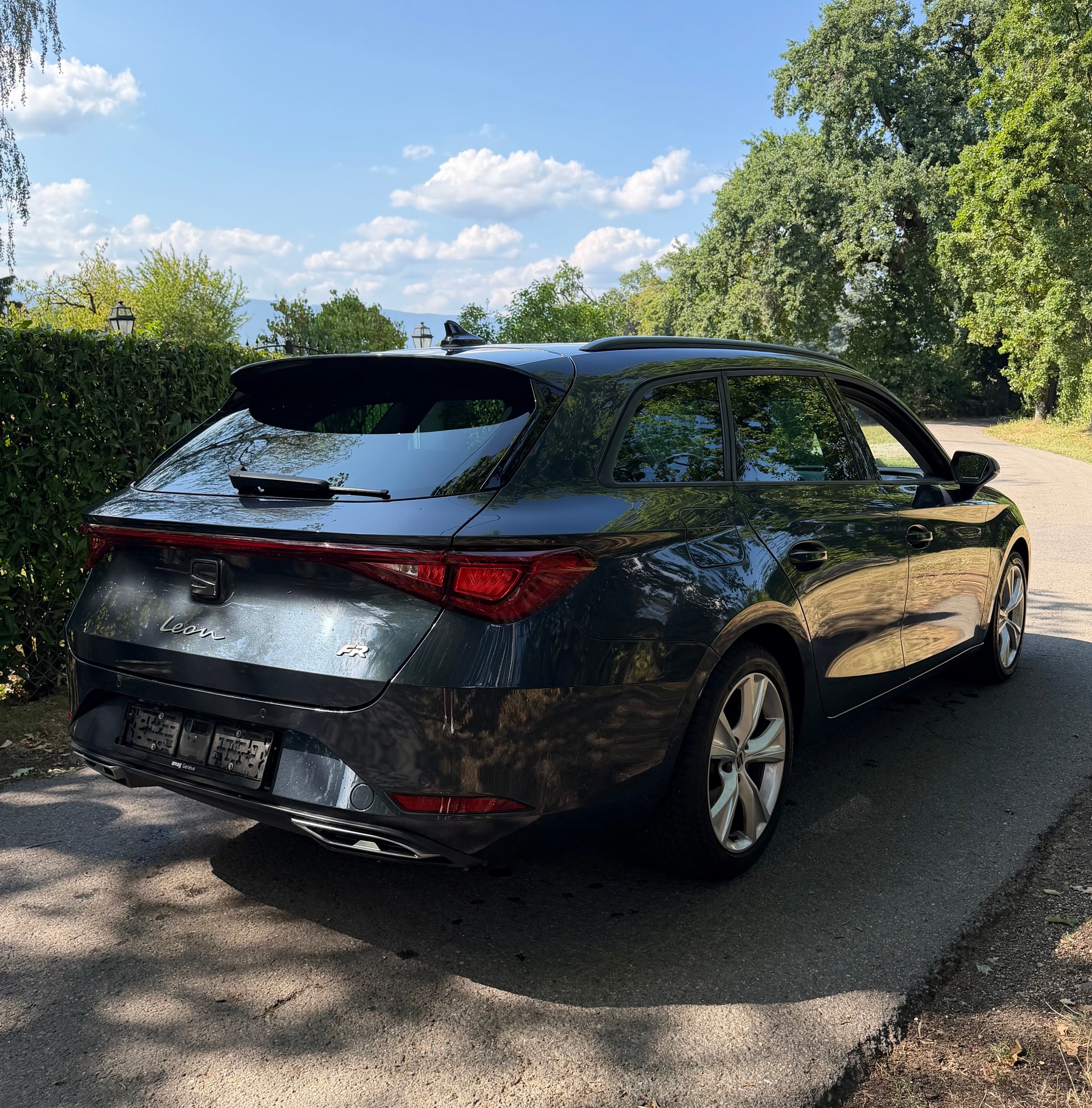SEAT Leon ST 1.5 eTSI mHEV DSG FR-image-6