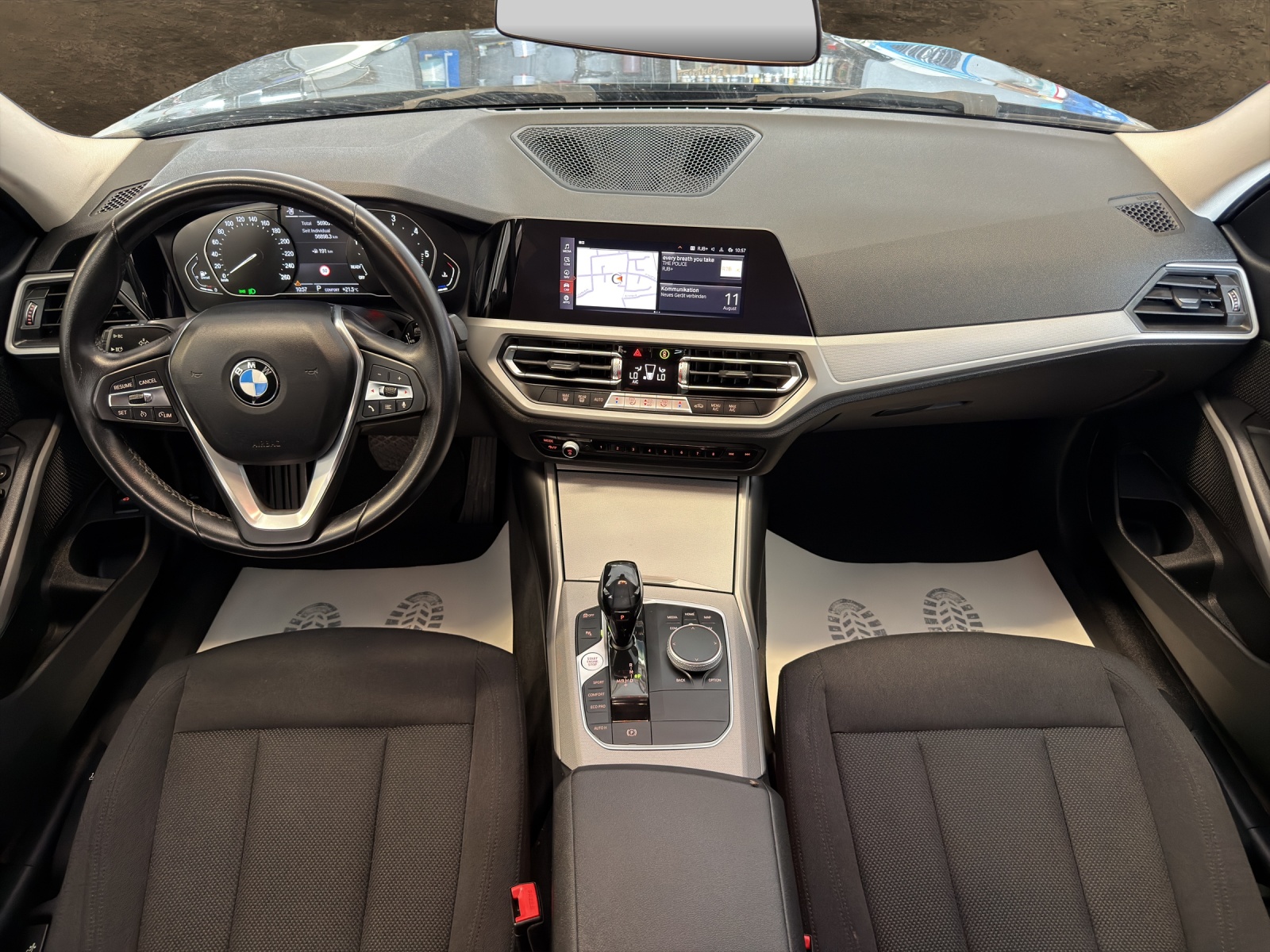 BMW 318d 48V Touring Steptronic-showroom-element-3