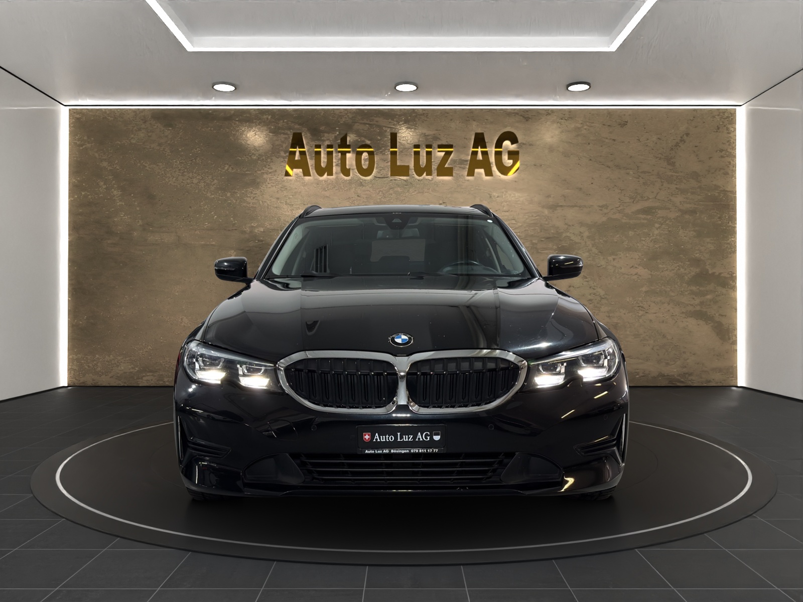 BMW 318d 48V Touring Steptronic-showroom-element-1