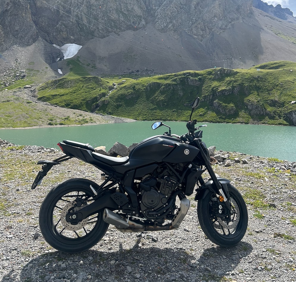 YAMAHA MT-07 Y-AMT 35kw/h TECH BLACK-image-0