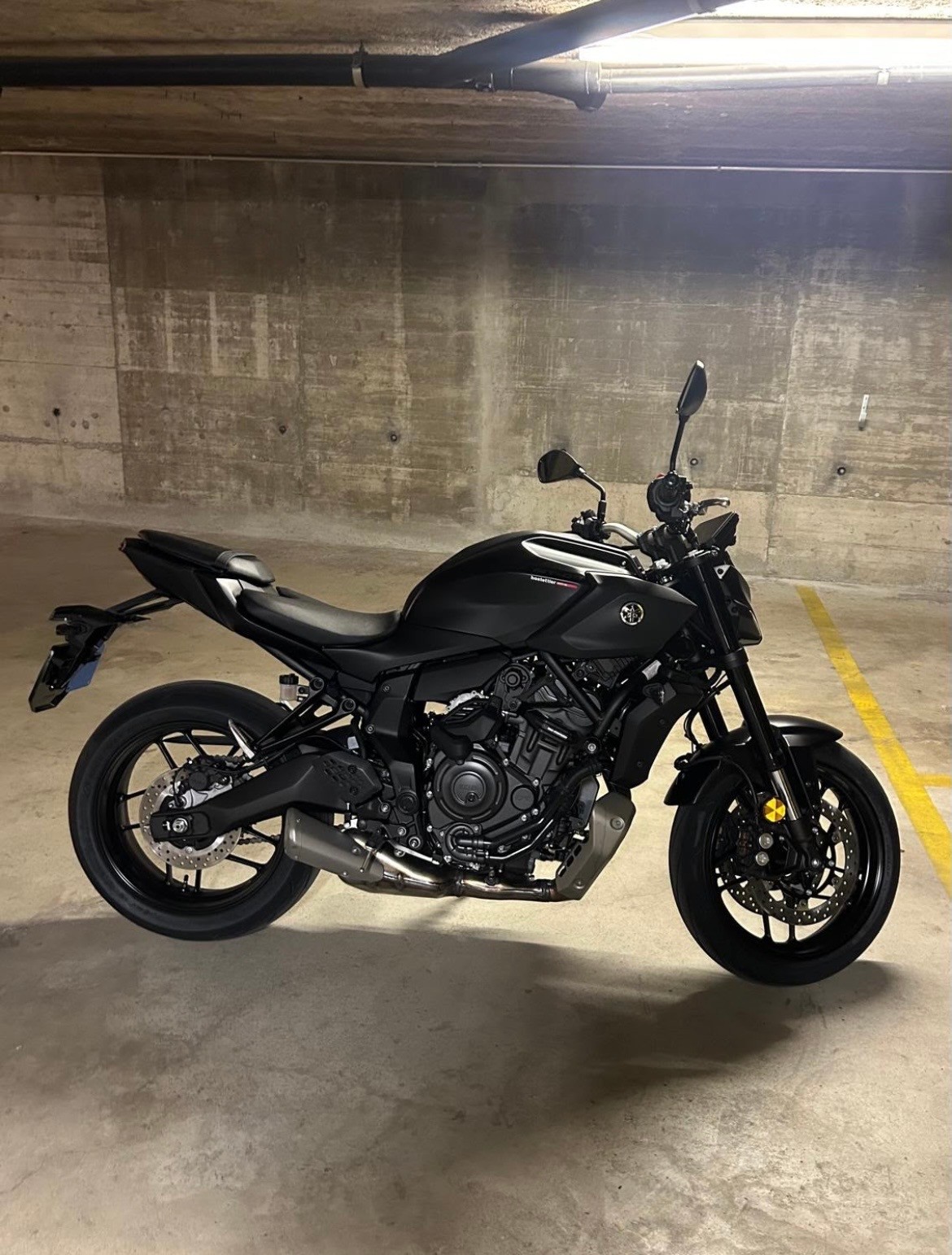 YAMAHA MT-07 Y-AMT 35kw/h TECH BLACK-image-1
