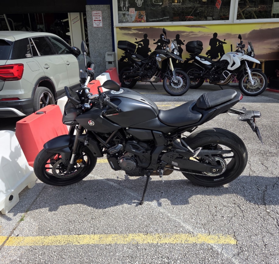 YAMAHA MT-07 Y-AMT 35kw/h TECH BLACK-image-7