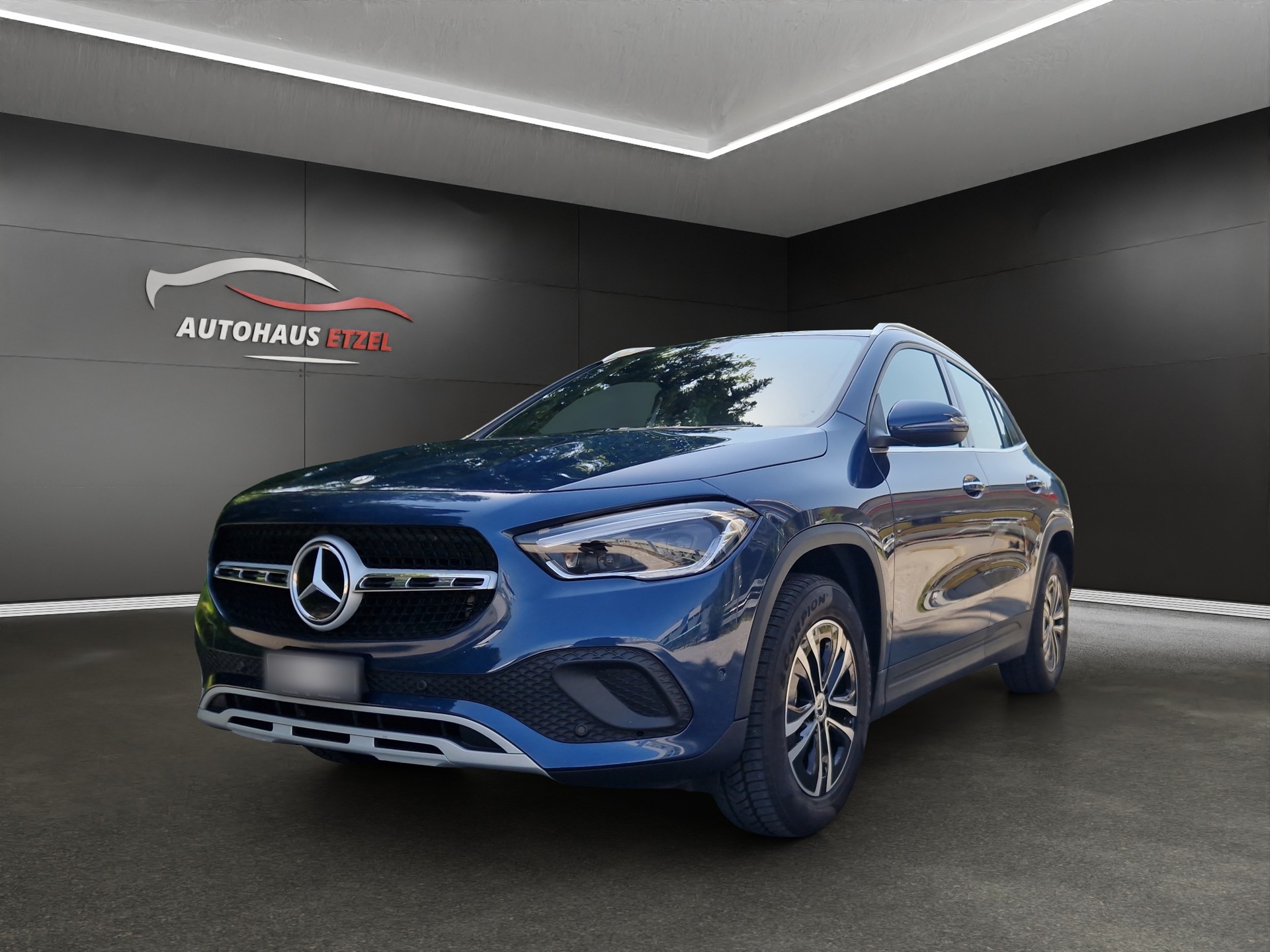MERCEDES-BENZ GLA 180 Style 7G-DCT