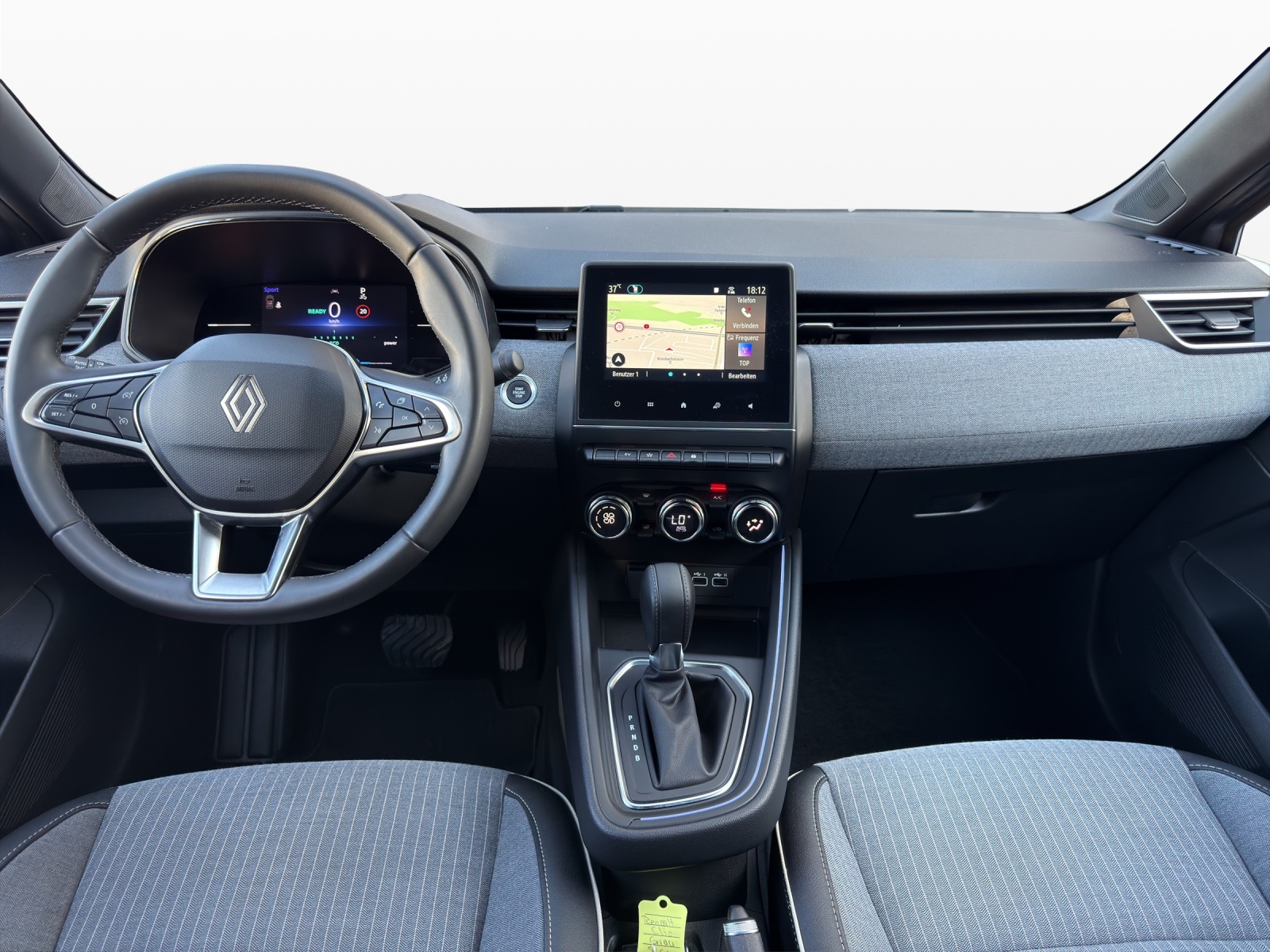 RENAULT Clio 1.6 E-Tech Techno-image-9