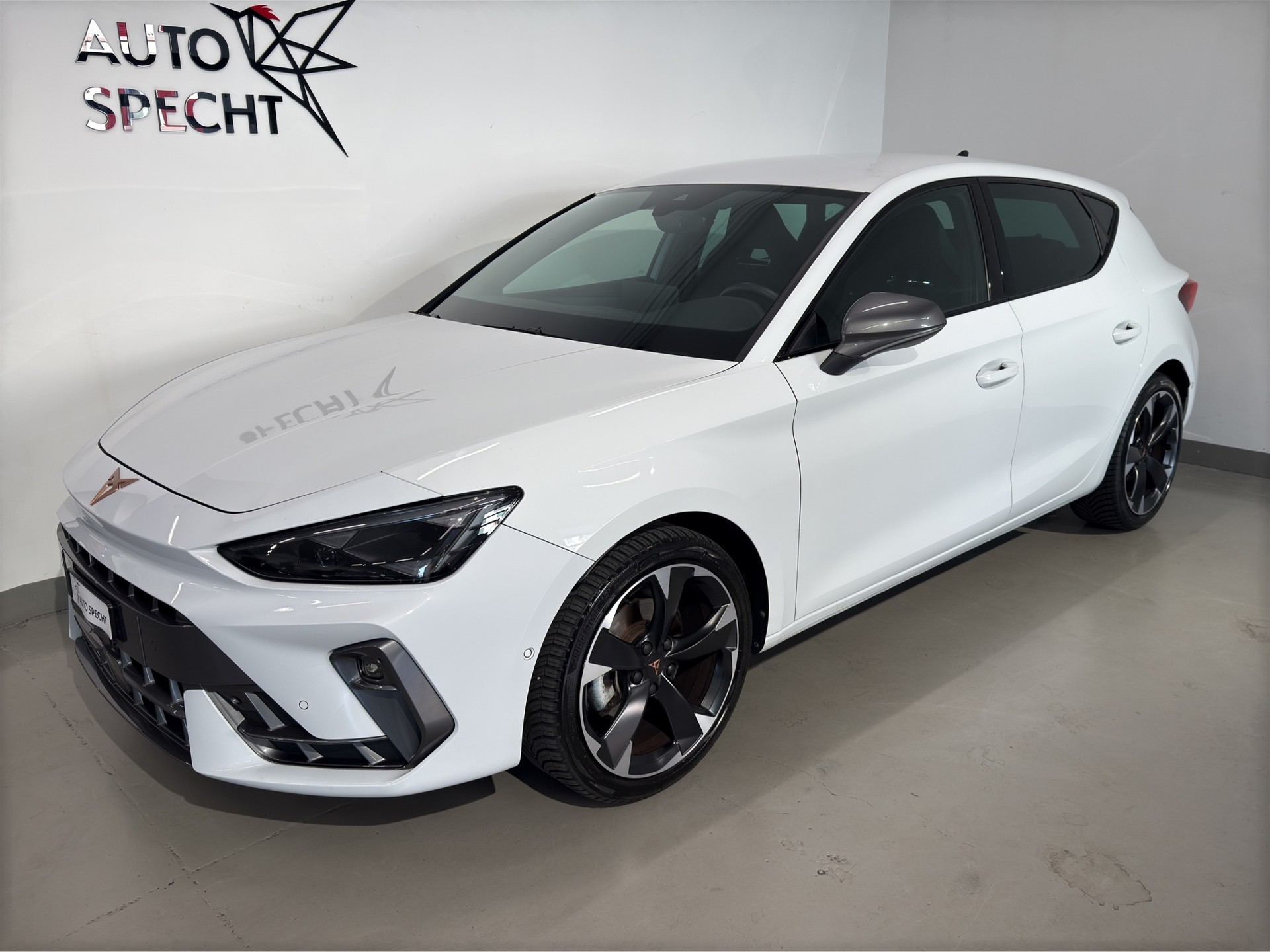 CUPRA LEON 1.5 TSI DSG-showroom-element-1