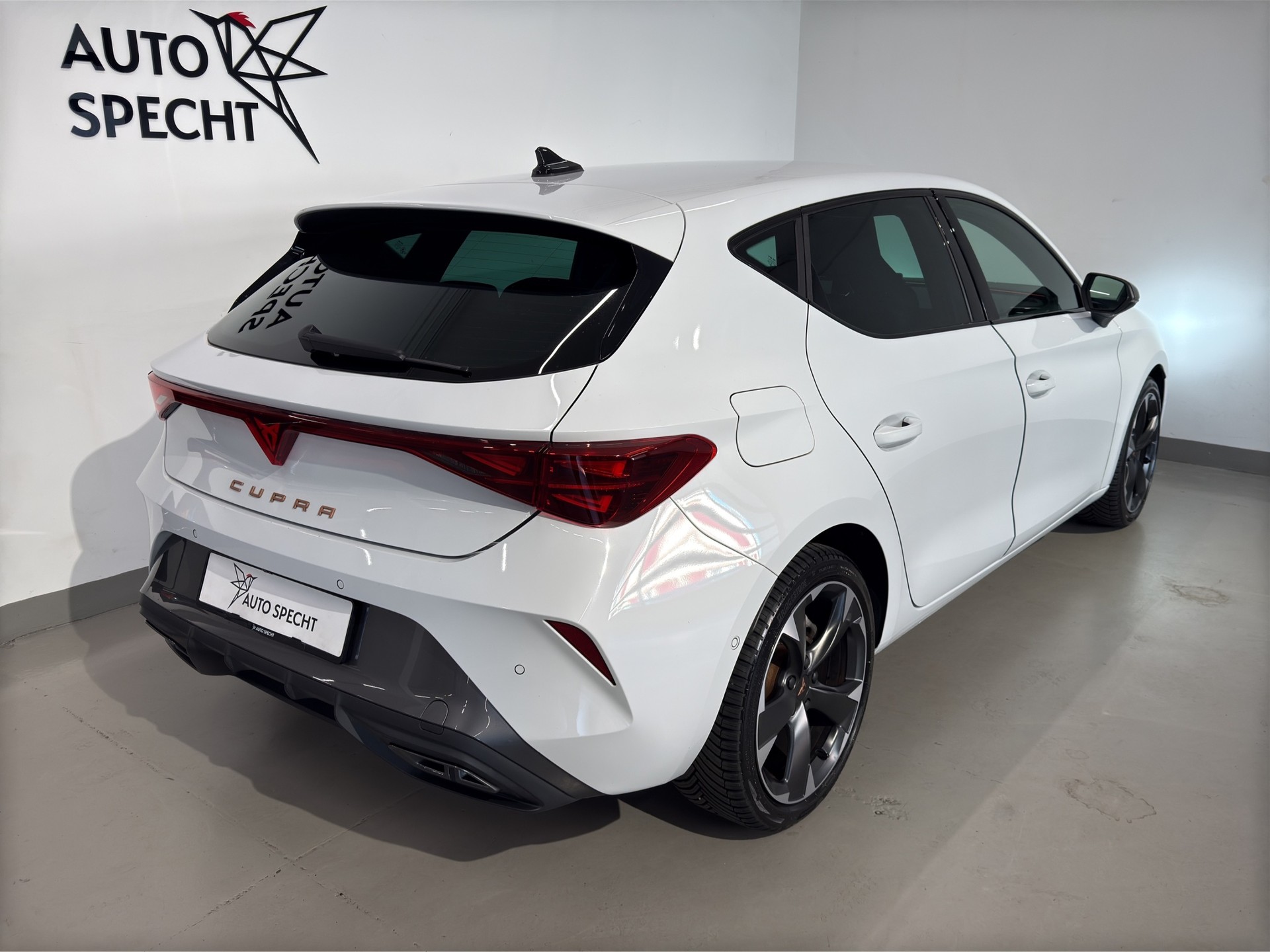 CUPRA LEON 1.5 TSI DSG-image-4