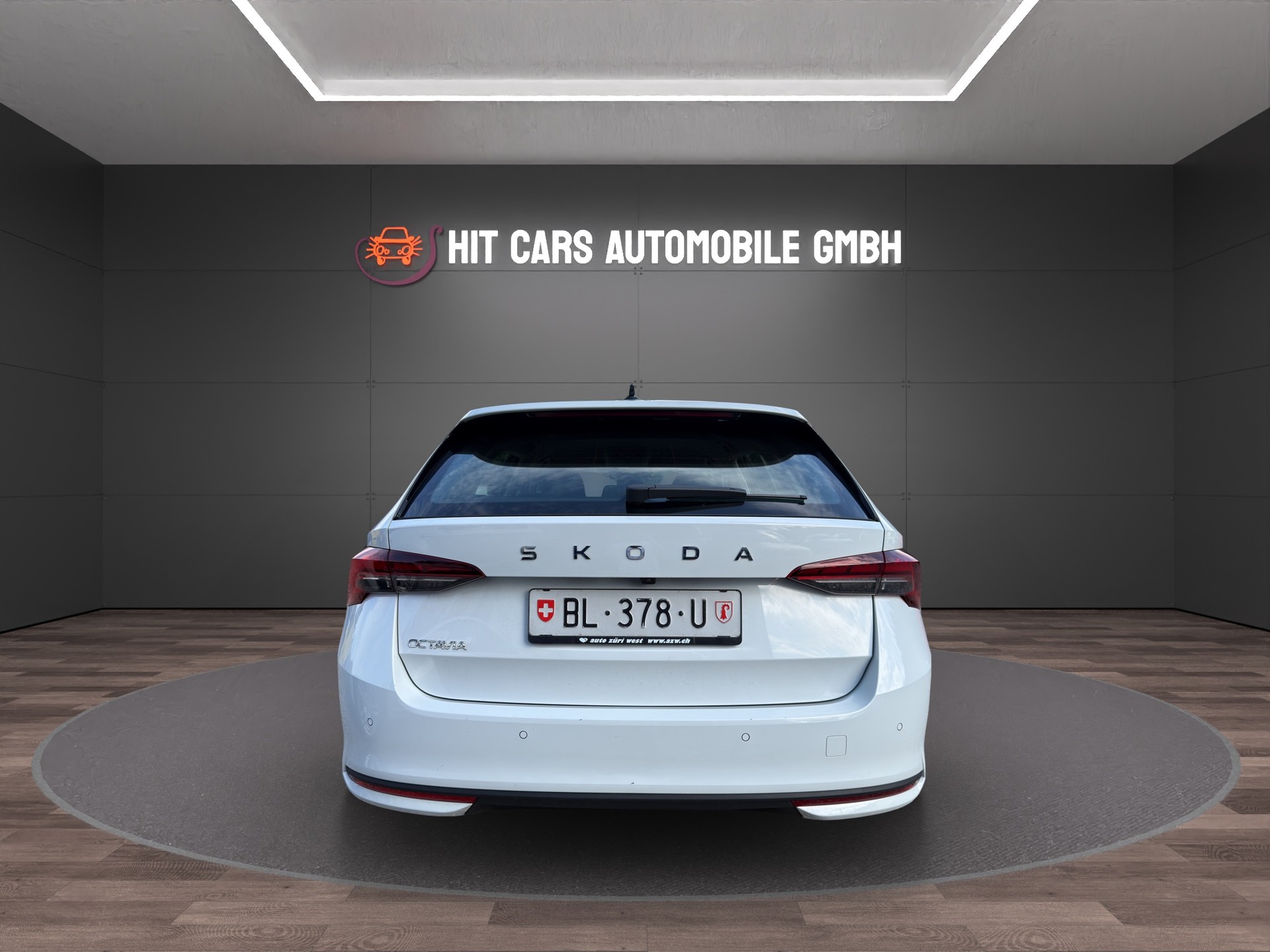 SKODA Octavia Combi 2.0 TDI DSG Selection-image-5