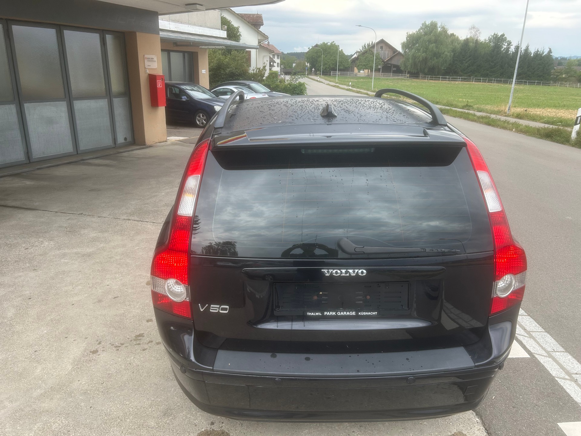VOLVO V50 2.4I-image-8