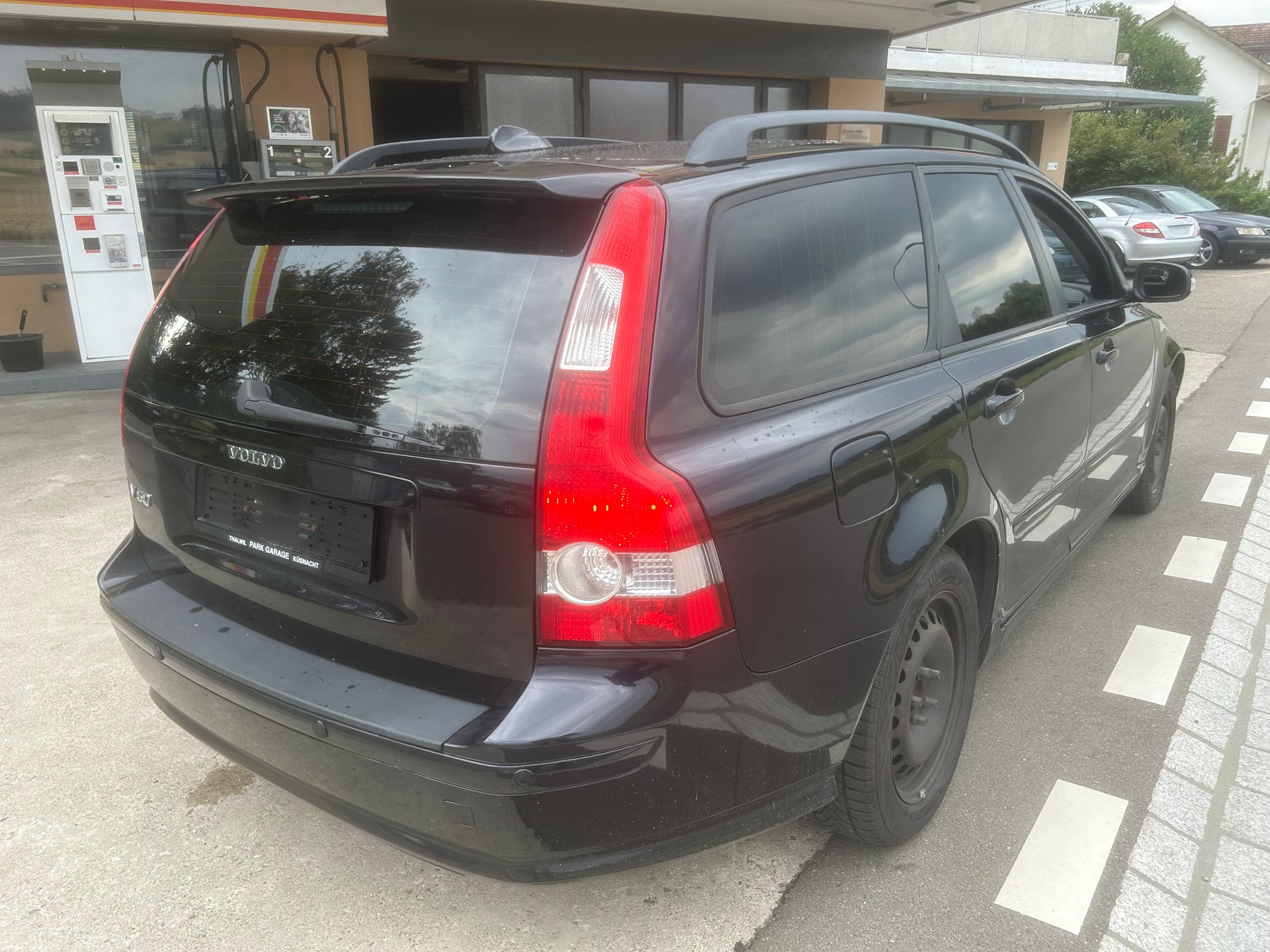 VOLVO V50 2.4I-image-2