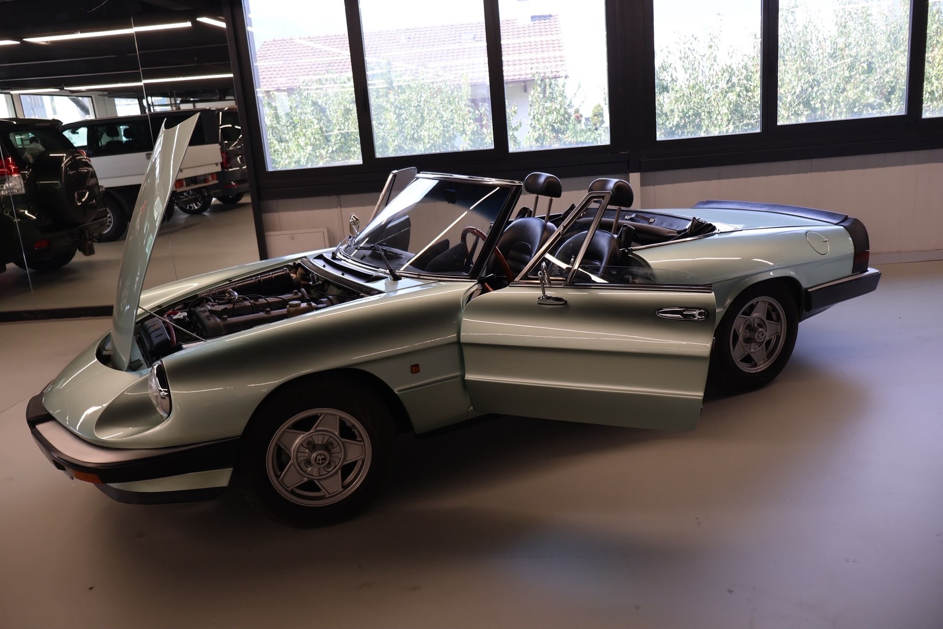 ALFA ROMEO Spider 2.0 (Veloce)-showroom-element-1