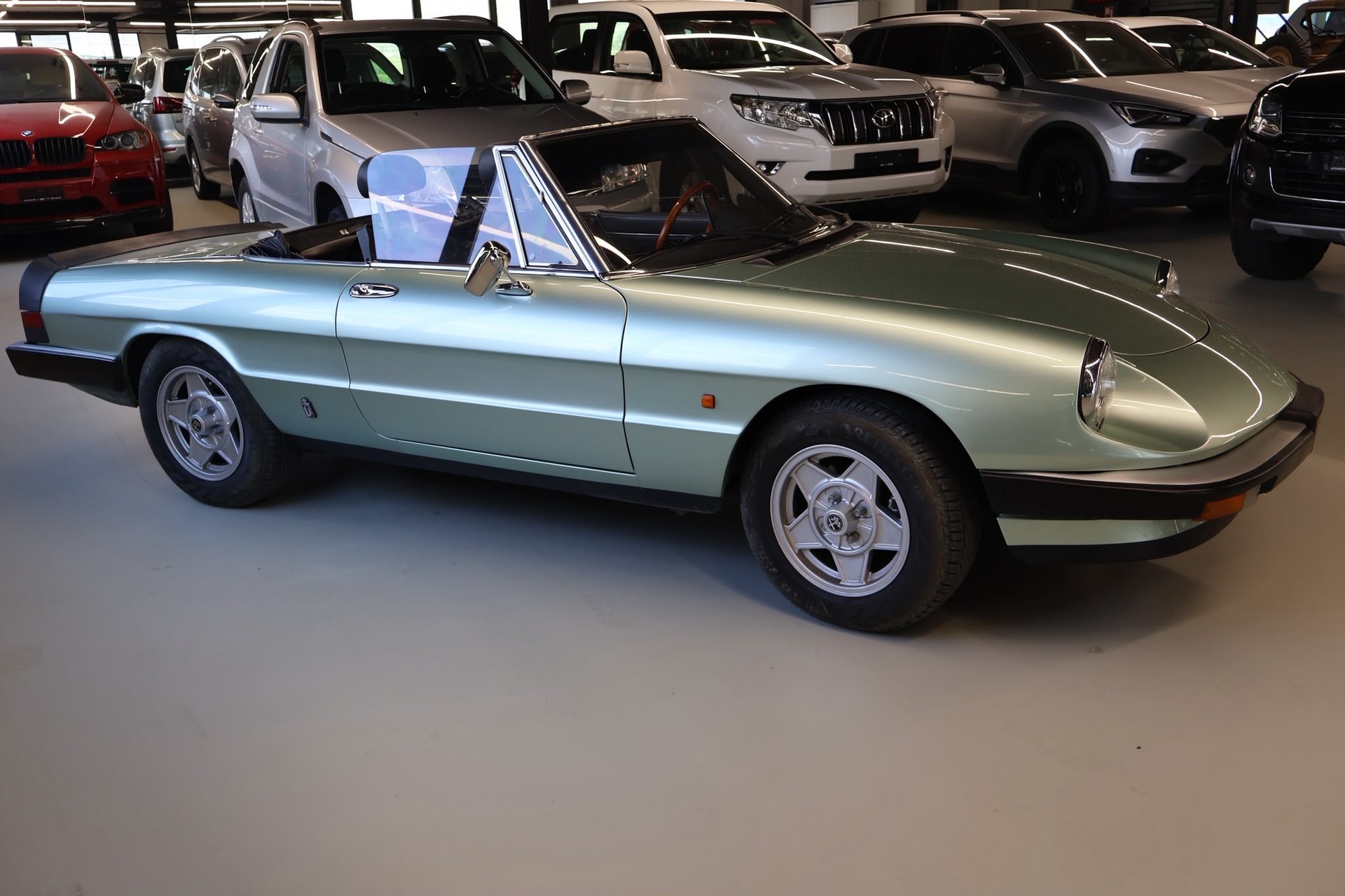 ALFA ROMEO Spider 2.0 (Veloce)-showroom-element-2
