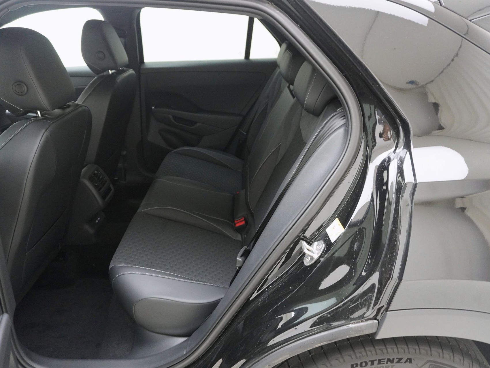 VW T-Roc 1.5 eTSI R-Line DSG-image-14