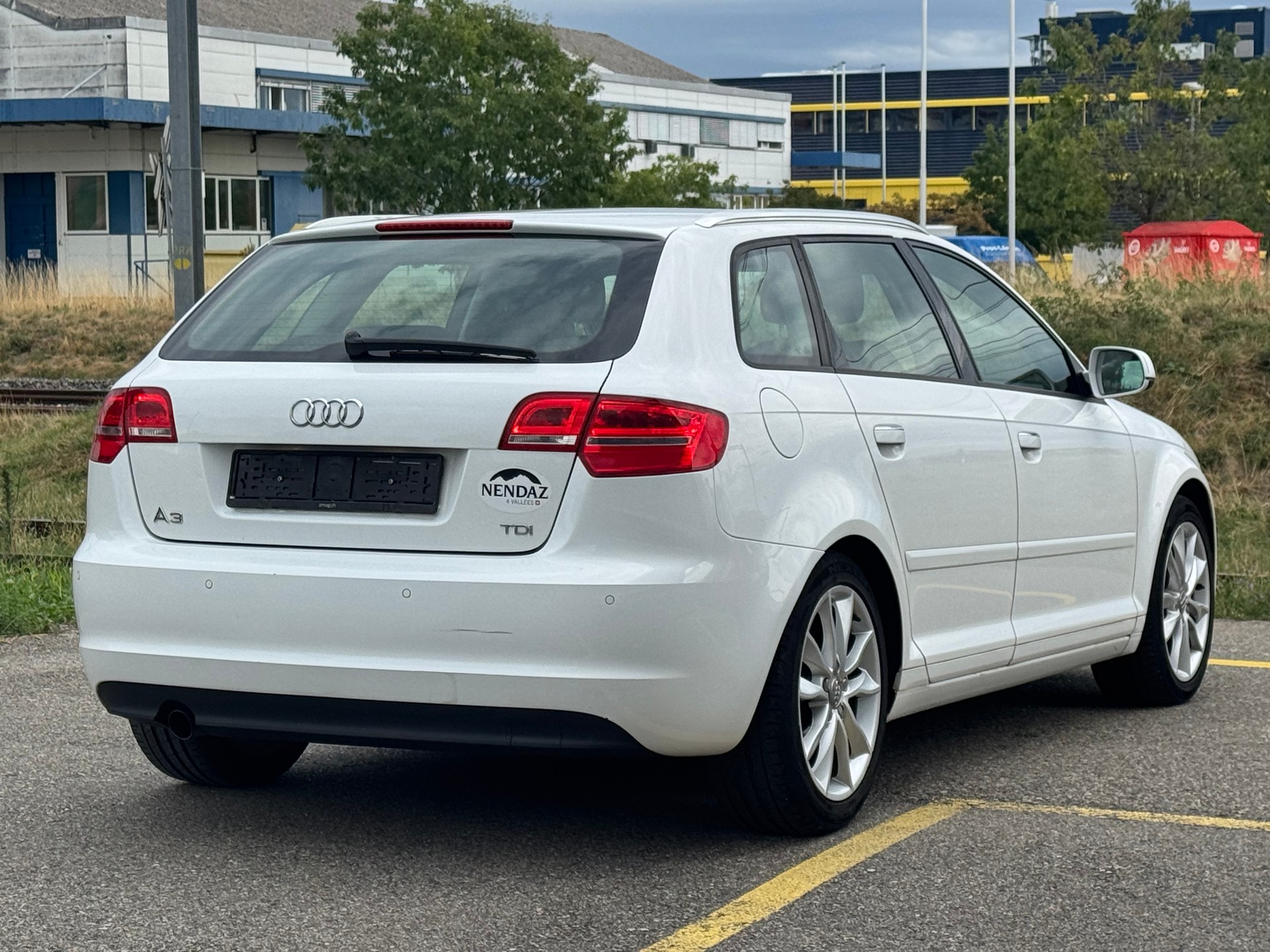 AUDI A3 Sportback 1.6 TDI Attraction-image-3