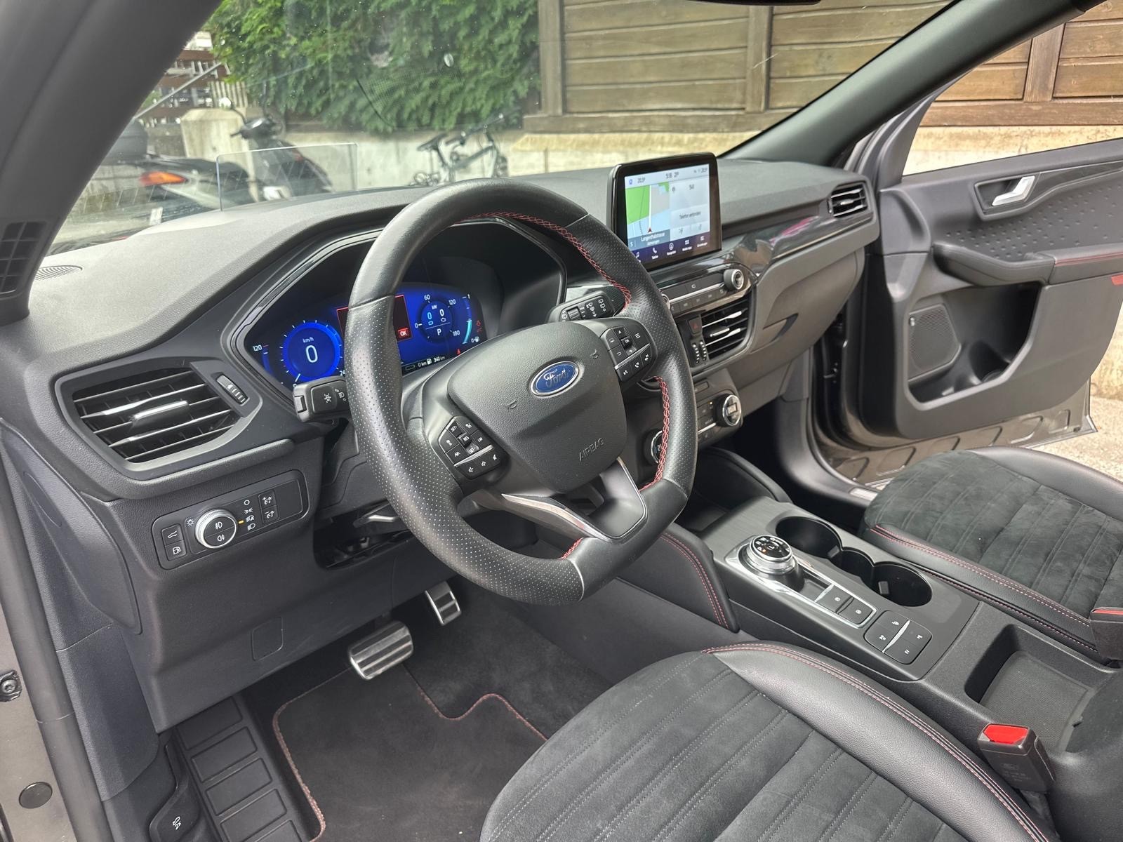 FORD Kuga 2.5 PHEV ST-Line X 2WD-image-9
