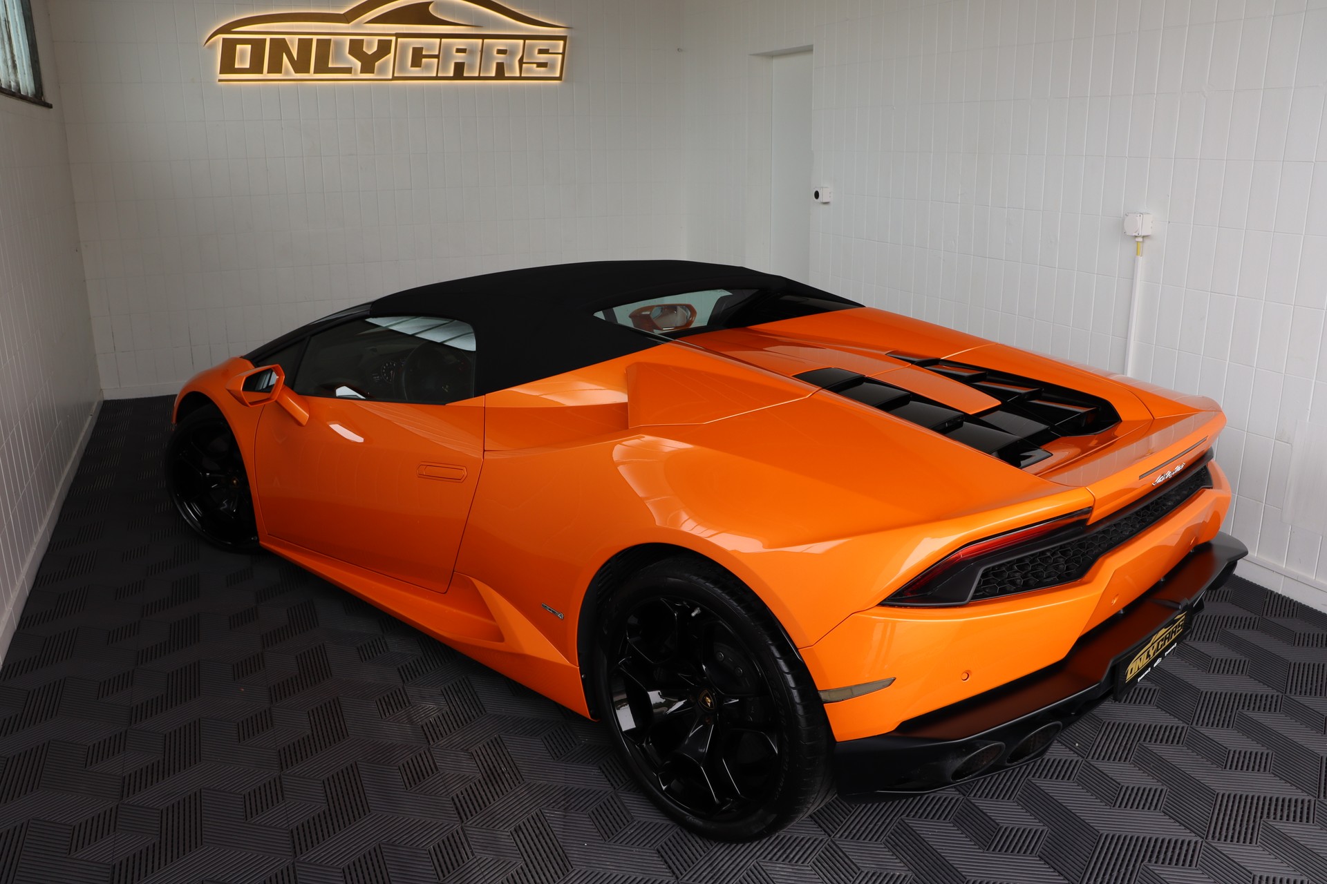 LAMBORGHINI Huracan LP610-4 Spyder DCT-image-7