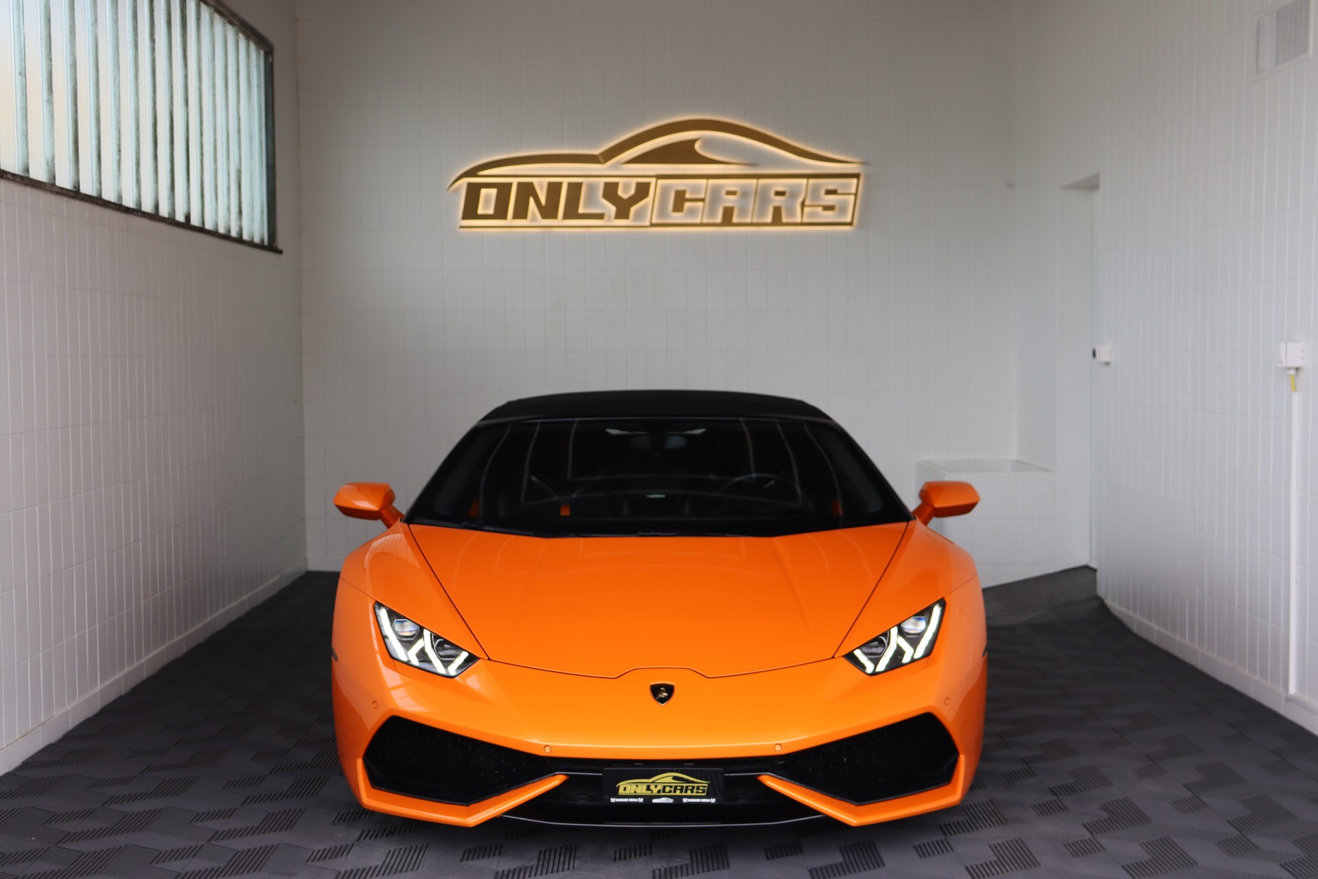 LAMBORGHINI Huracan LP610-4 Spyder DCT-showroom-element-1