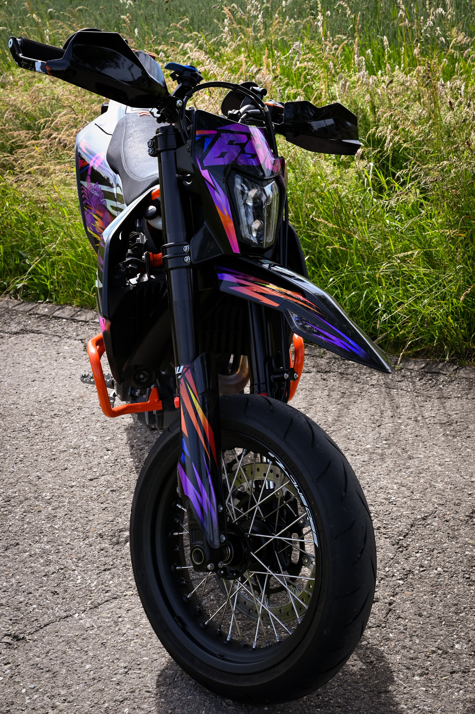 KTM 690 SMC R ABS (35 kW)-image-11