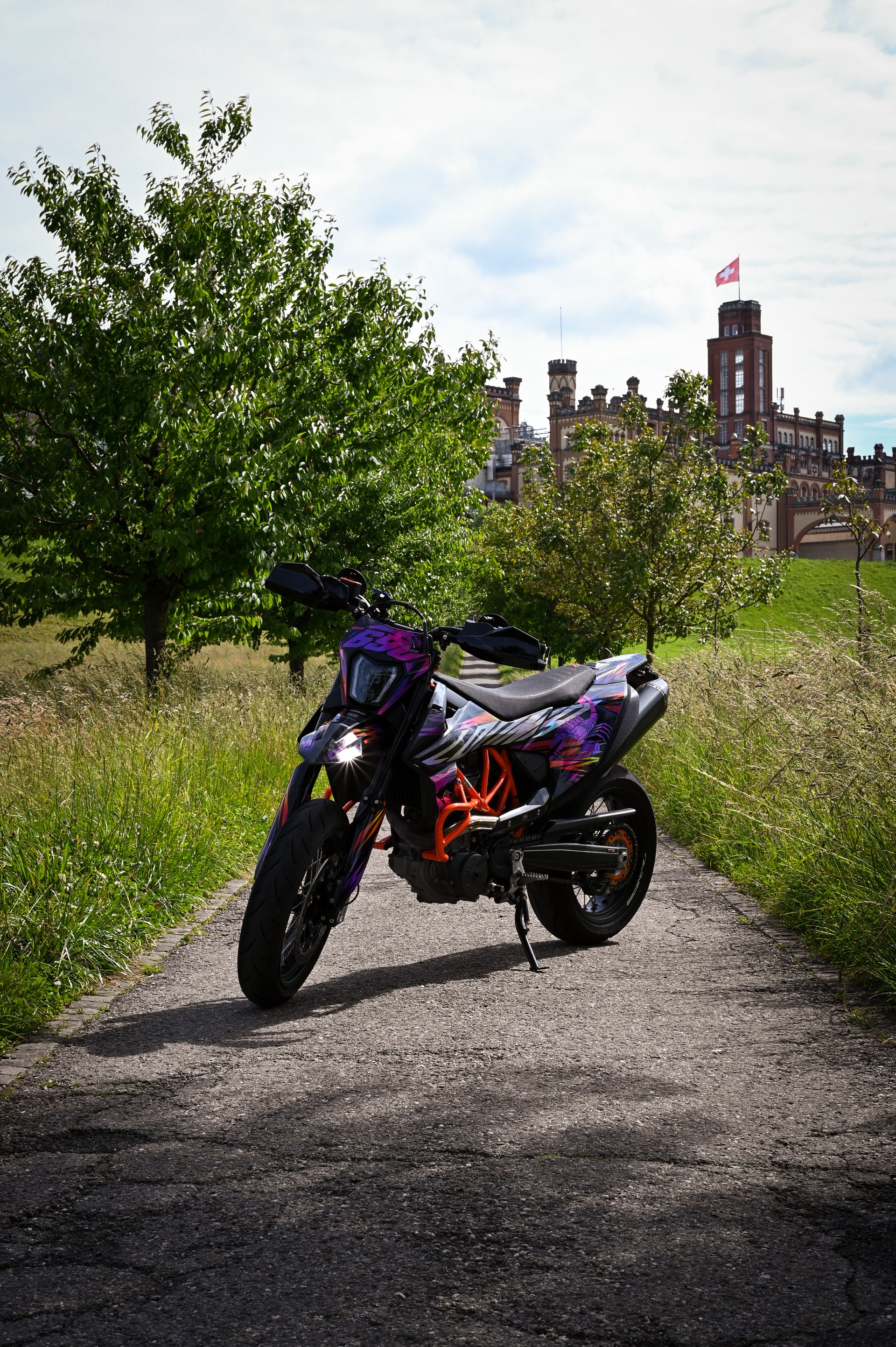 KTM 690 SMC R ABS (35 kW)-image-1