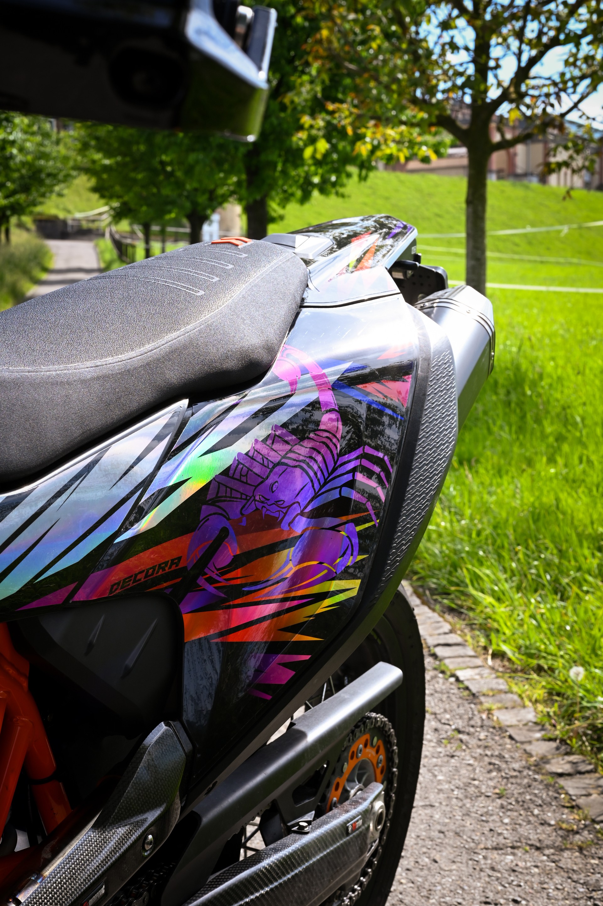 KTM 690 SMC R ABS (35 kW)-image-9