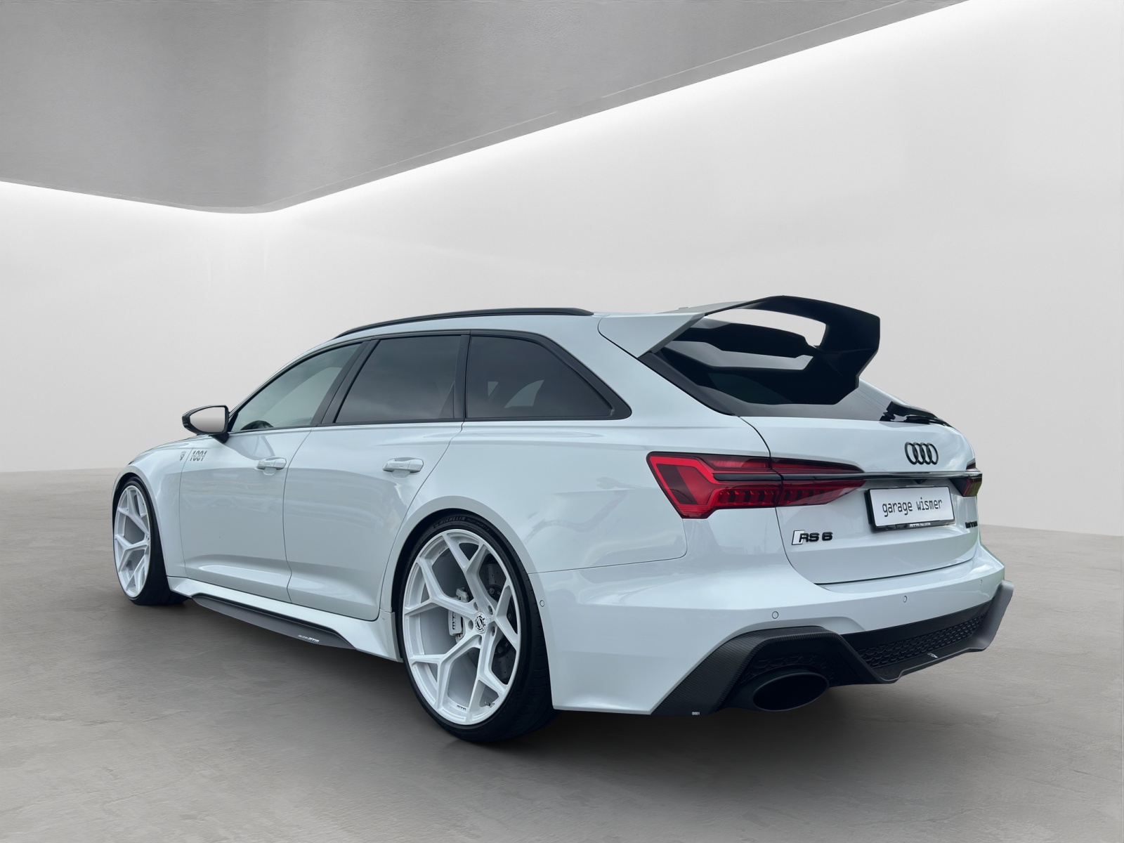 AUDI RS6 Avant 4.0 TFSI V8 Performance quattro-showroom-element-2
