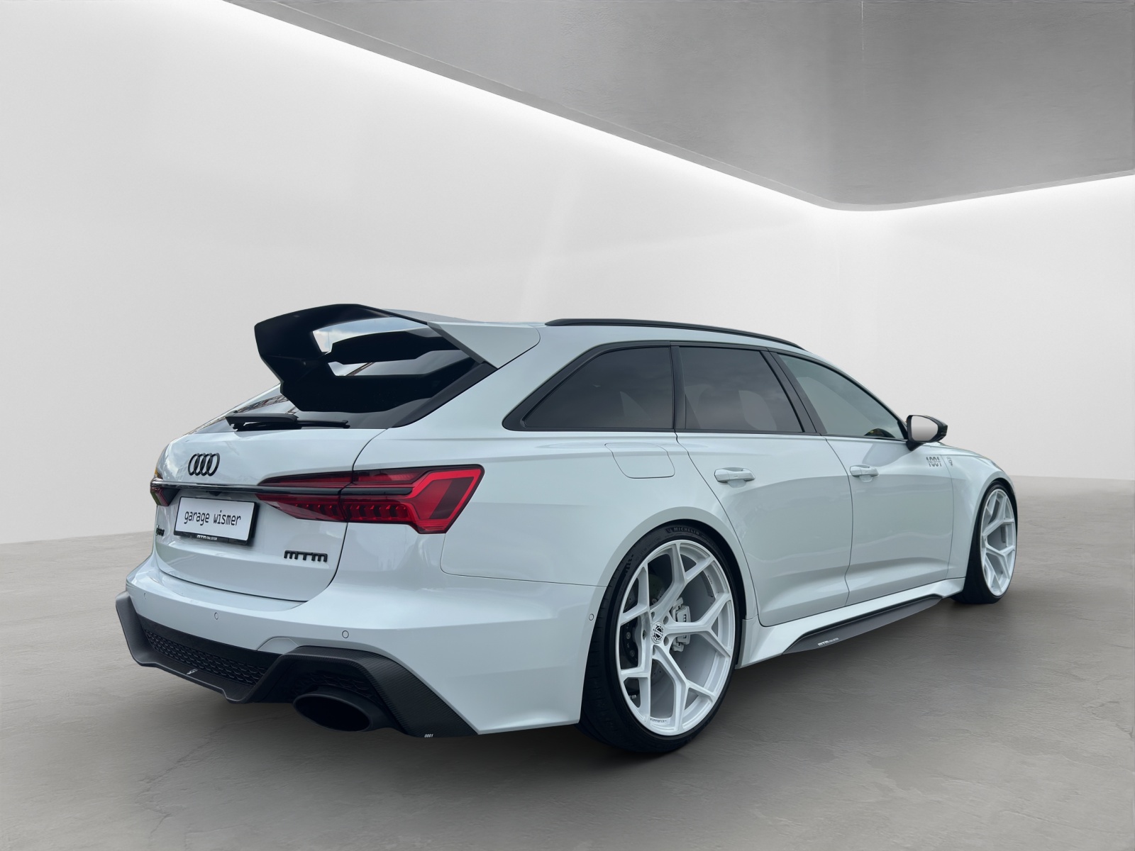 AUDI RS6 Avant 4.0 TFSI V8 Performance quattro-showroom-element-3