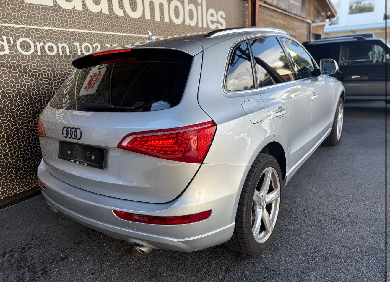 AUDI Q5 3.0 TDI quattro S-tronic-showroom-element-2