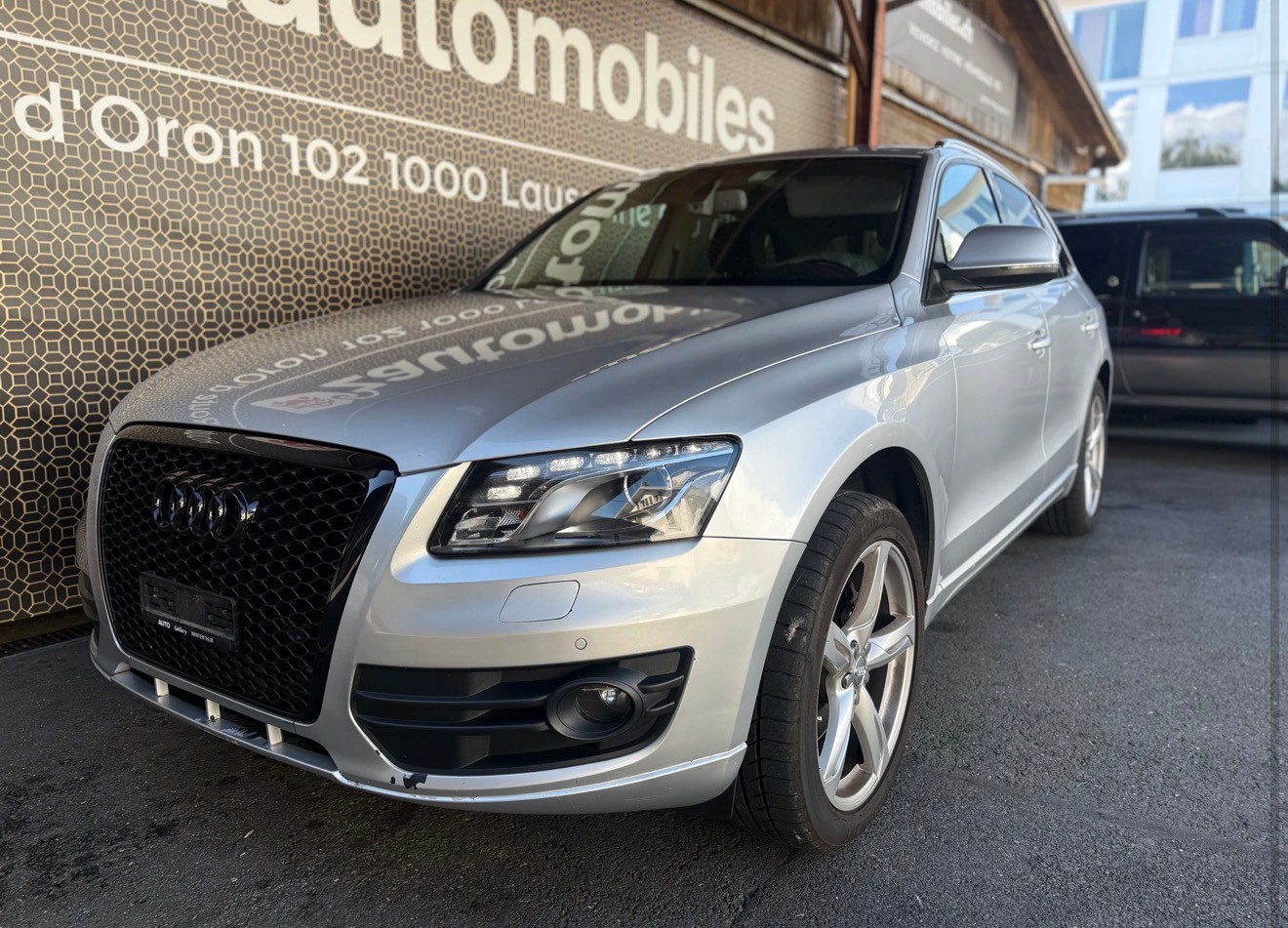 AUDI Q5 3.0 TDI quattro S-tronic-showroom-element-1