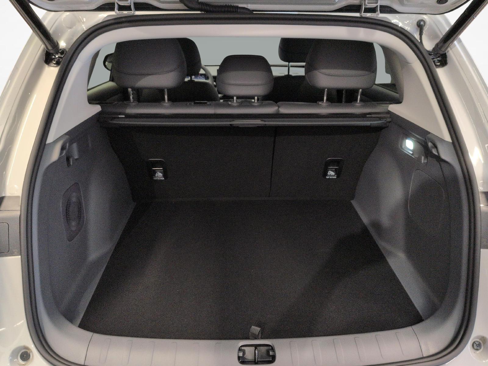 LEAPMOTOR B10 EV-image-9