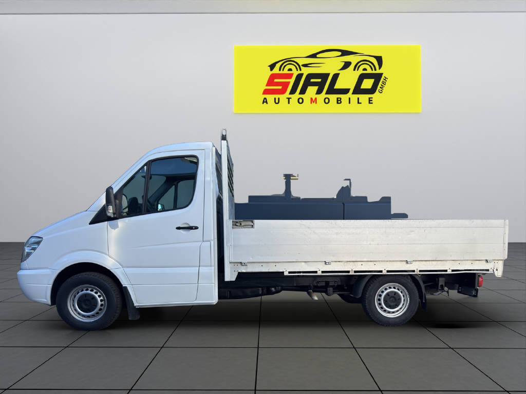 MERCEDES-BENZ Benz 311 CDI-showroom-element-3