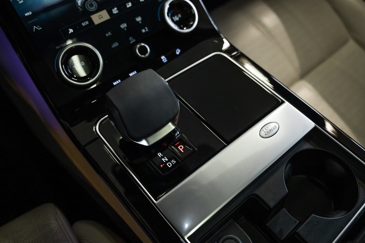 LAND ROVER Range Rover Velar R-Dynamic P 400 HSE Automatic-image-37