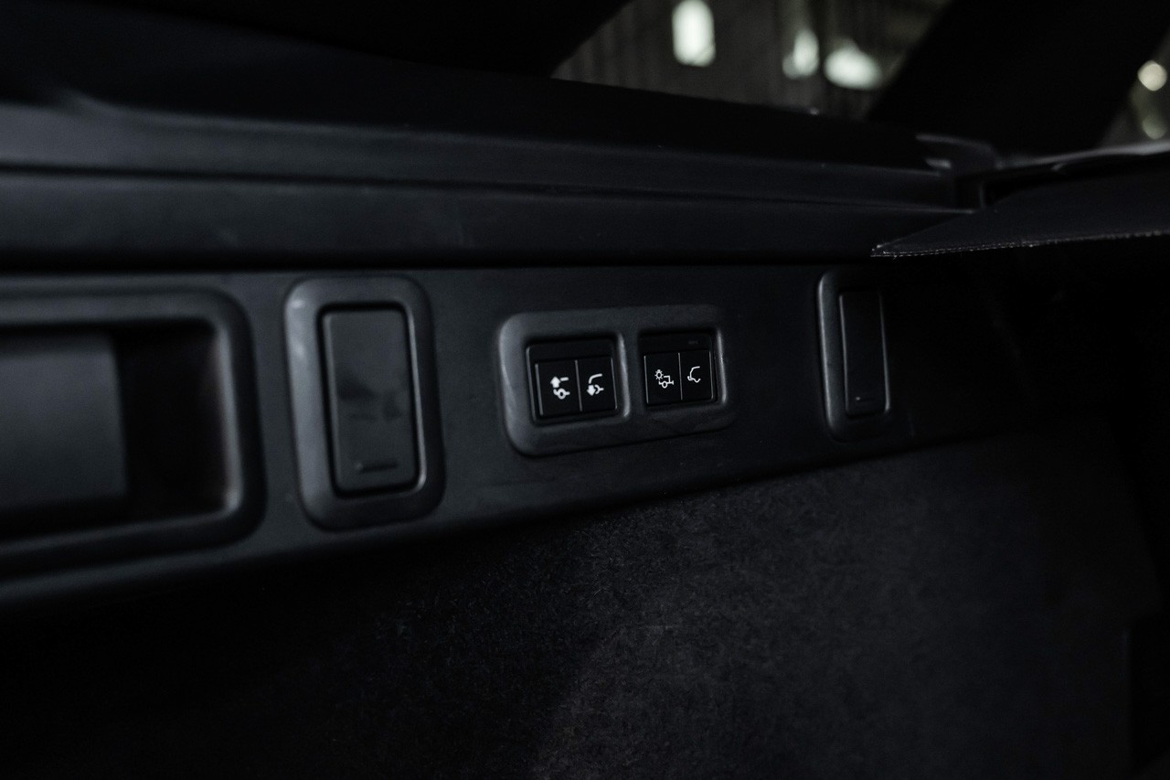 LAND ROVER Range Rover Velar R-Dynamic P 400 HSE Automatic-image-39
