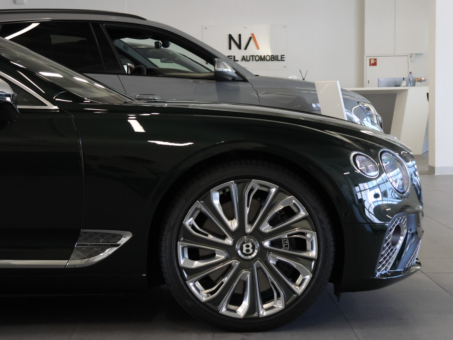 BENTLEY Continental GT 4.0 V8 Mulliner-image-14