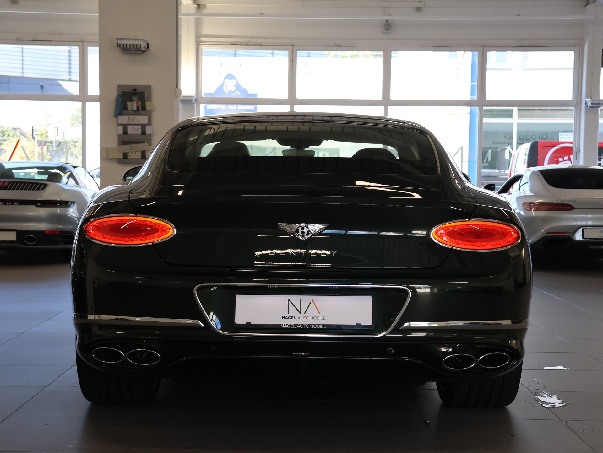 BENTLEY Continental GT 4.0 V8 Mulliner-image-10