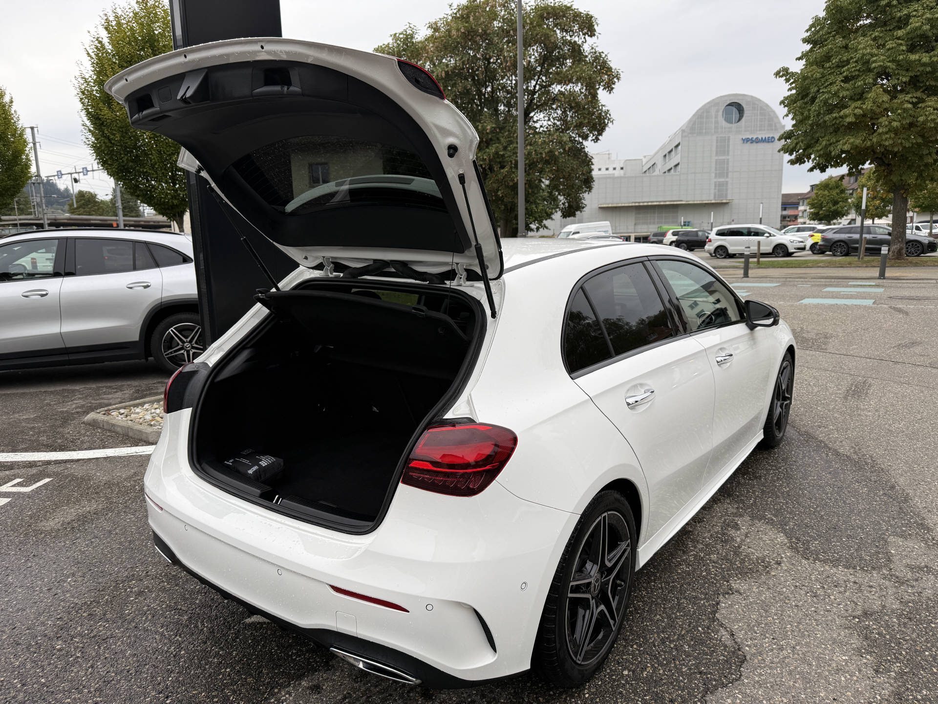 MERCEDES-BENZ A 220 AMG Line 4m-image-9