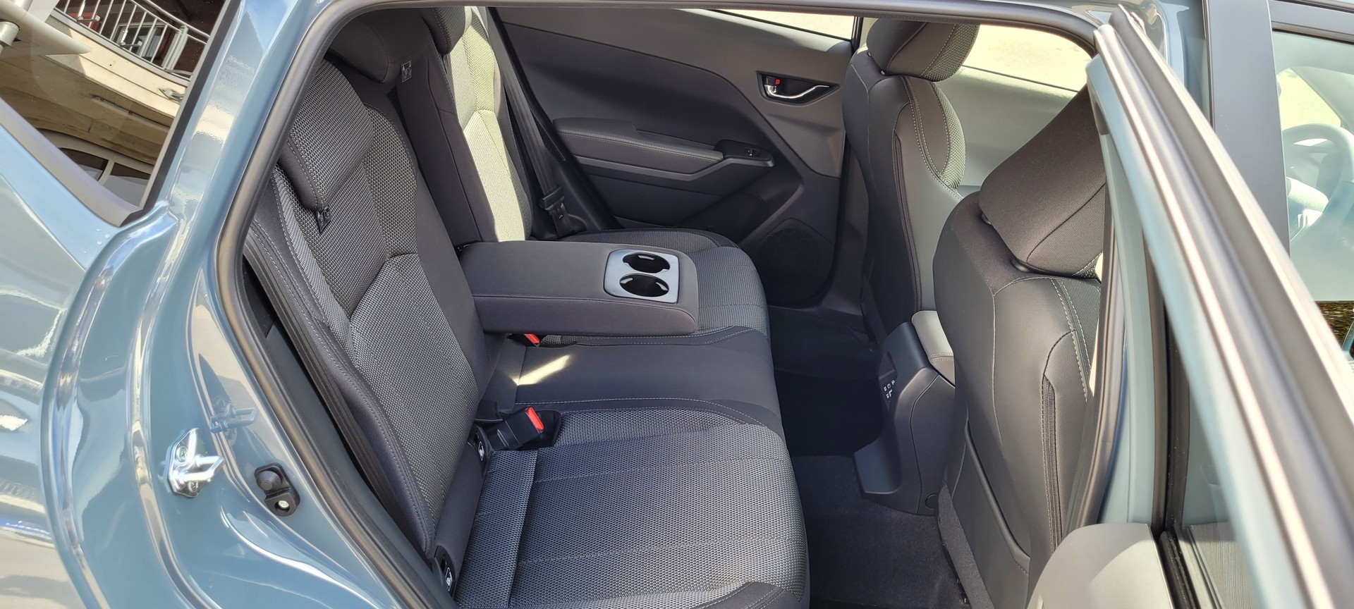 SUBARU Crosstrek 2.0 e-Boxer Swiss Plus AWD Lineartronic-image-16