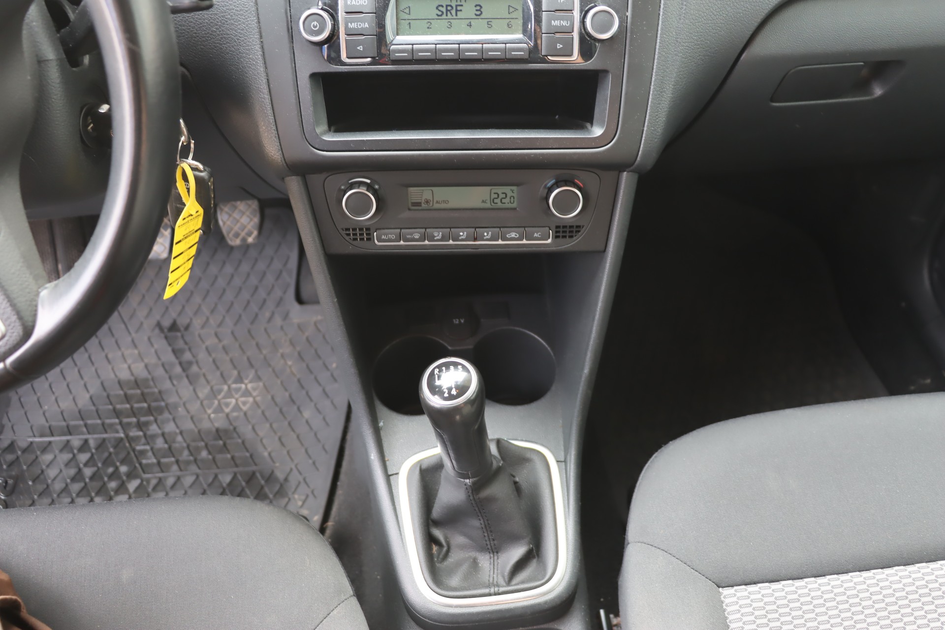 VW Polo 1.2 TDI BlueMotion Trendline-image-15